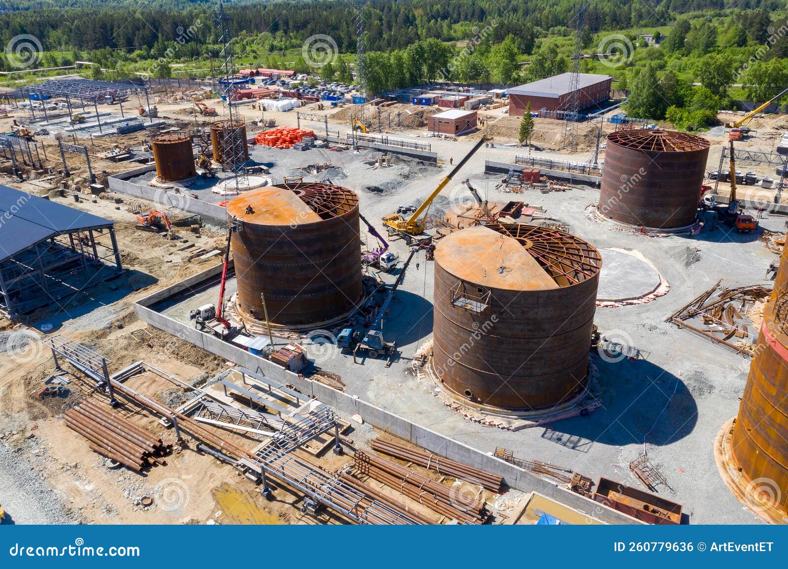 Construction of Tank for an Oil Storage by Sheet Assembly. View from