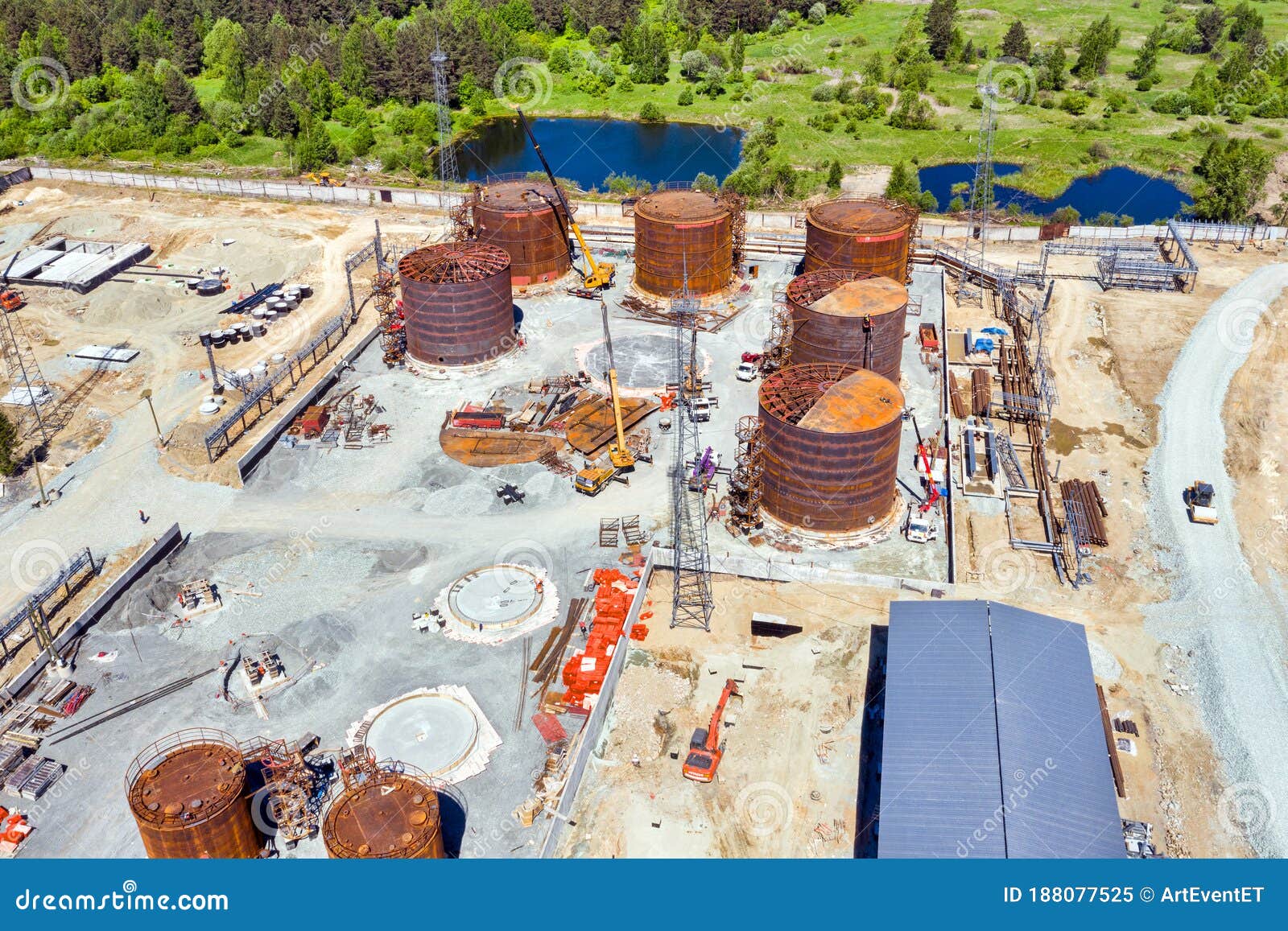 Construction of Tank for an Oil Storage by Sheet Assembly. View from