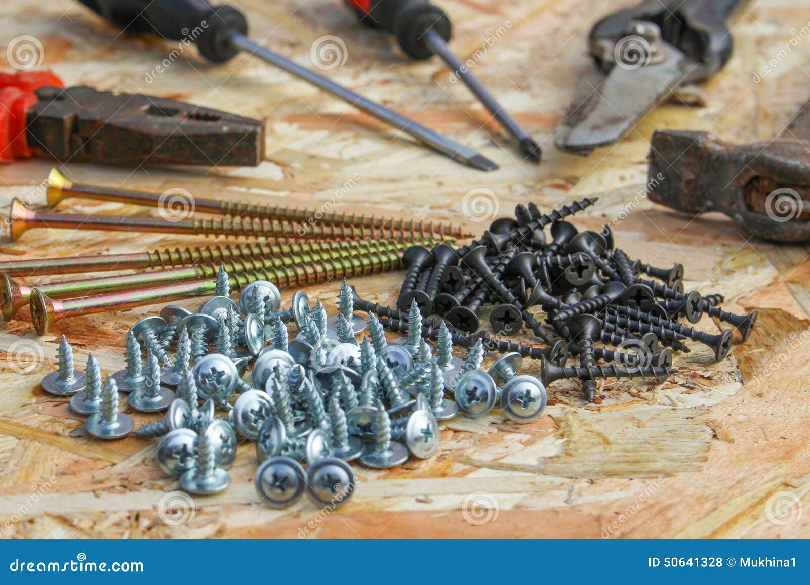 Construction Tools Pliers, Hammer, Shears, Screwdriver, Ommerce, Screws