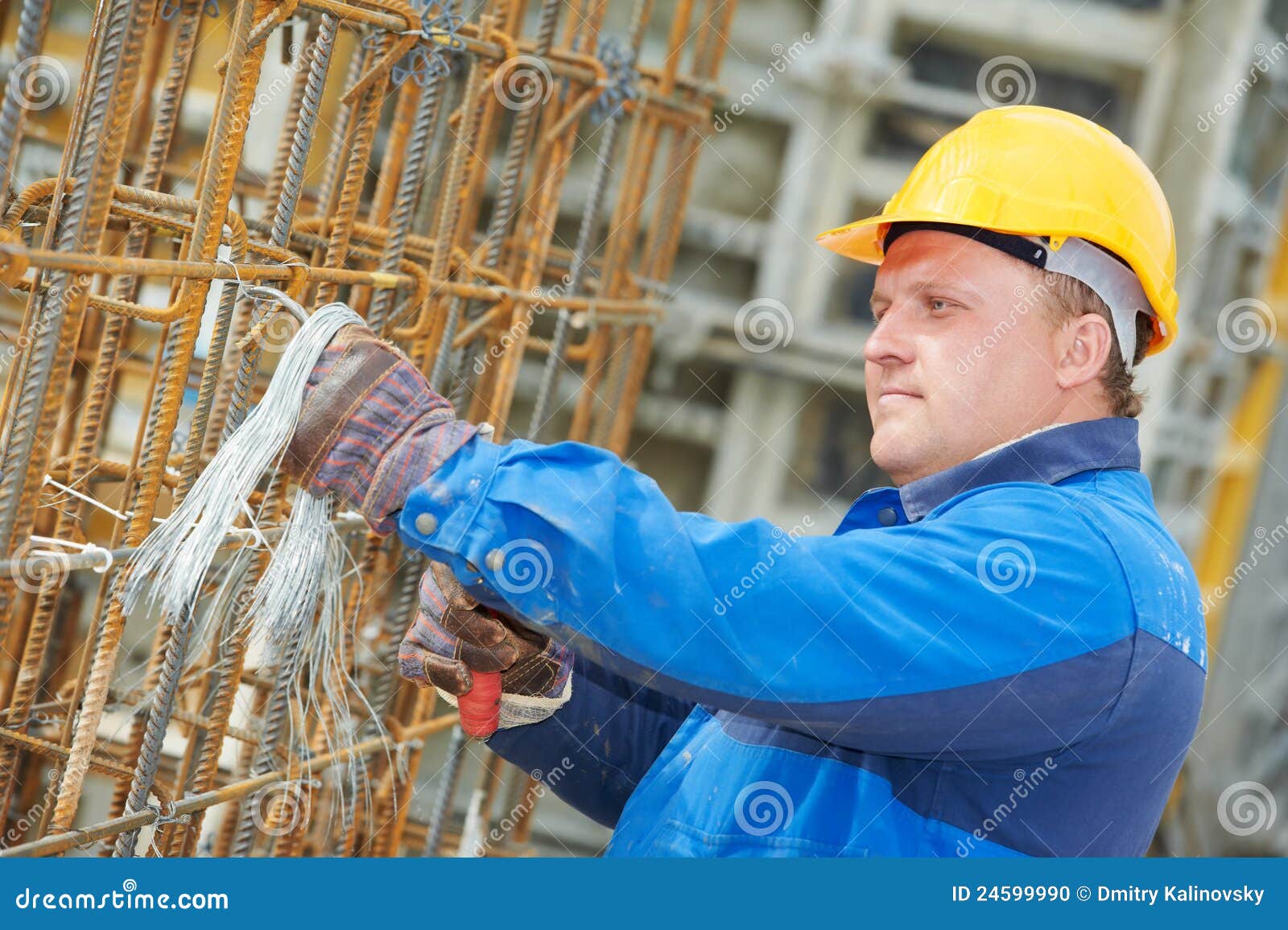 construction worker making reinforcement