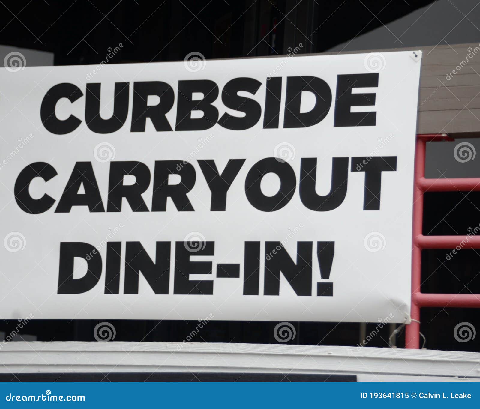 contactless curbside pick-up at eating establishment