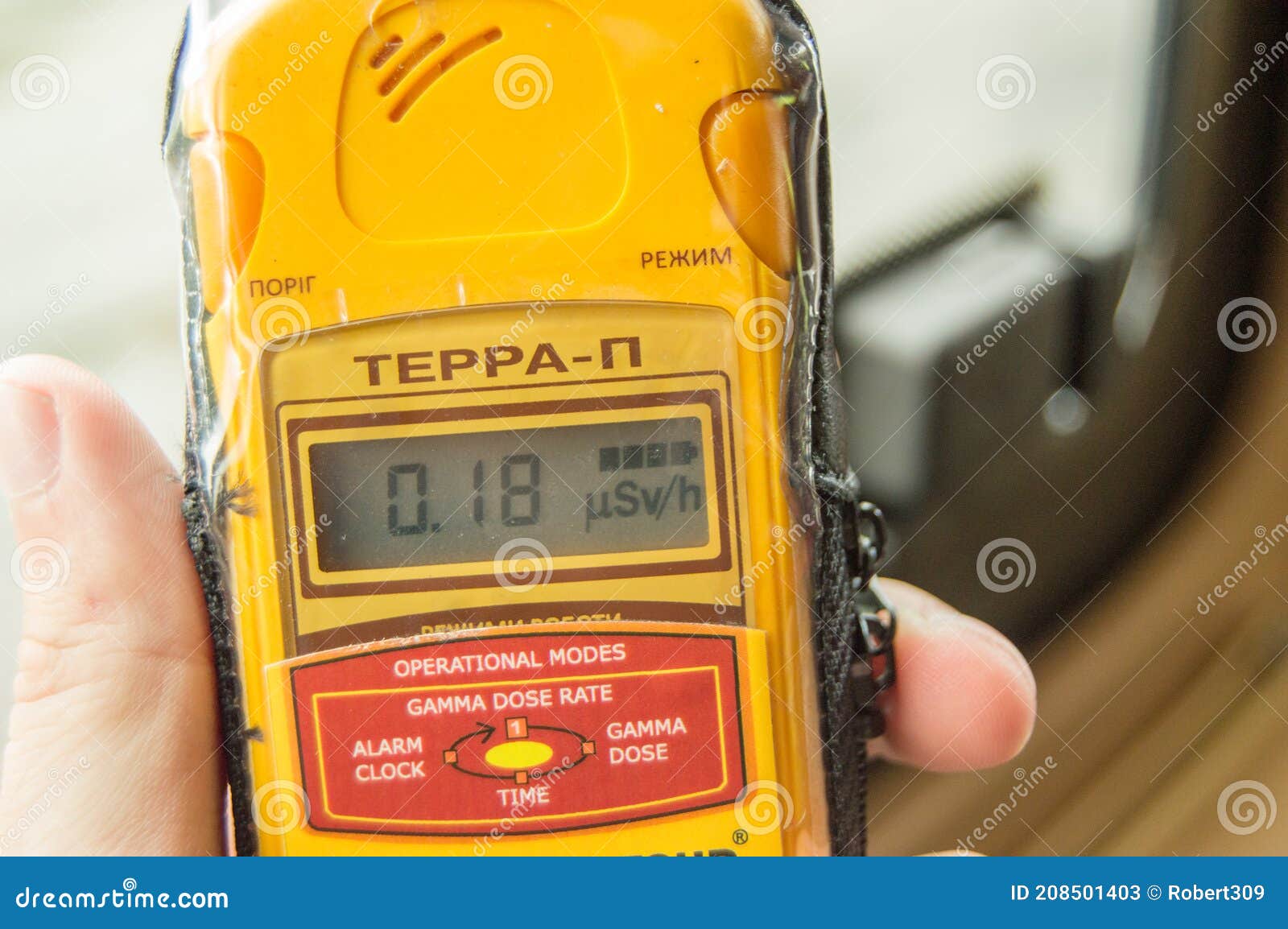 Contador Geiger Con Resultado De Micro Sievert De 018 Foto de archivo  editorial - Imagen de contador, chernobyl: 208501403