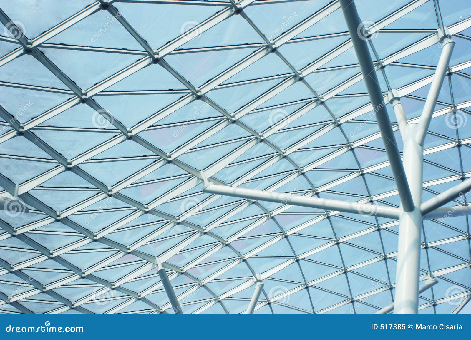 contemporary architecture: glass building