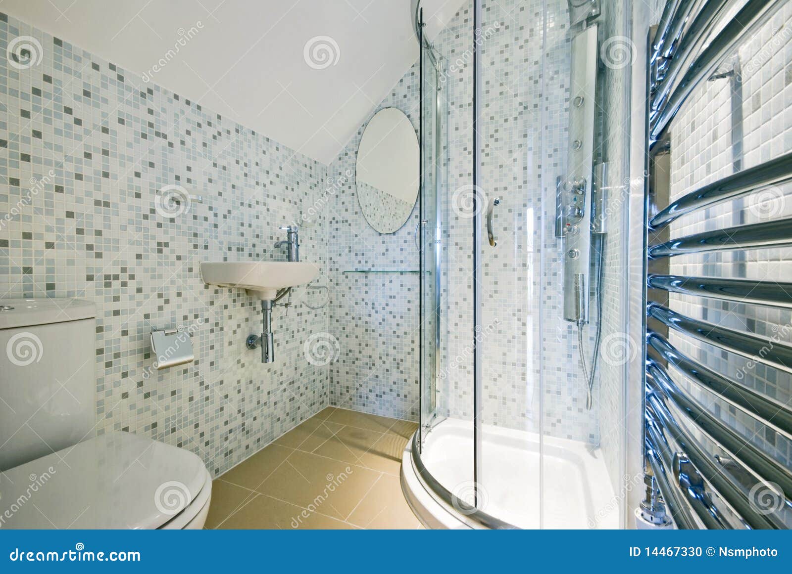 contemporary en-suite bathroom with shower corner