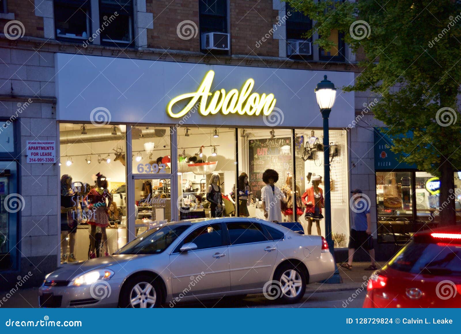 Avalon Clothing Store, St. Louis Missouri Editorial Stock Image - Image of prices, store: 128729824
