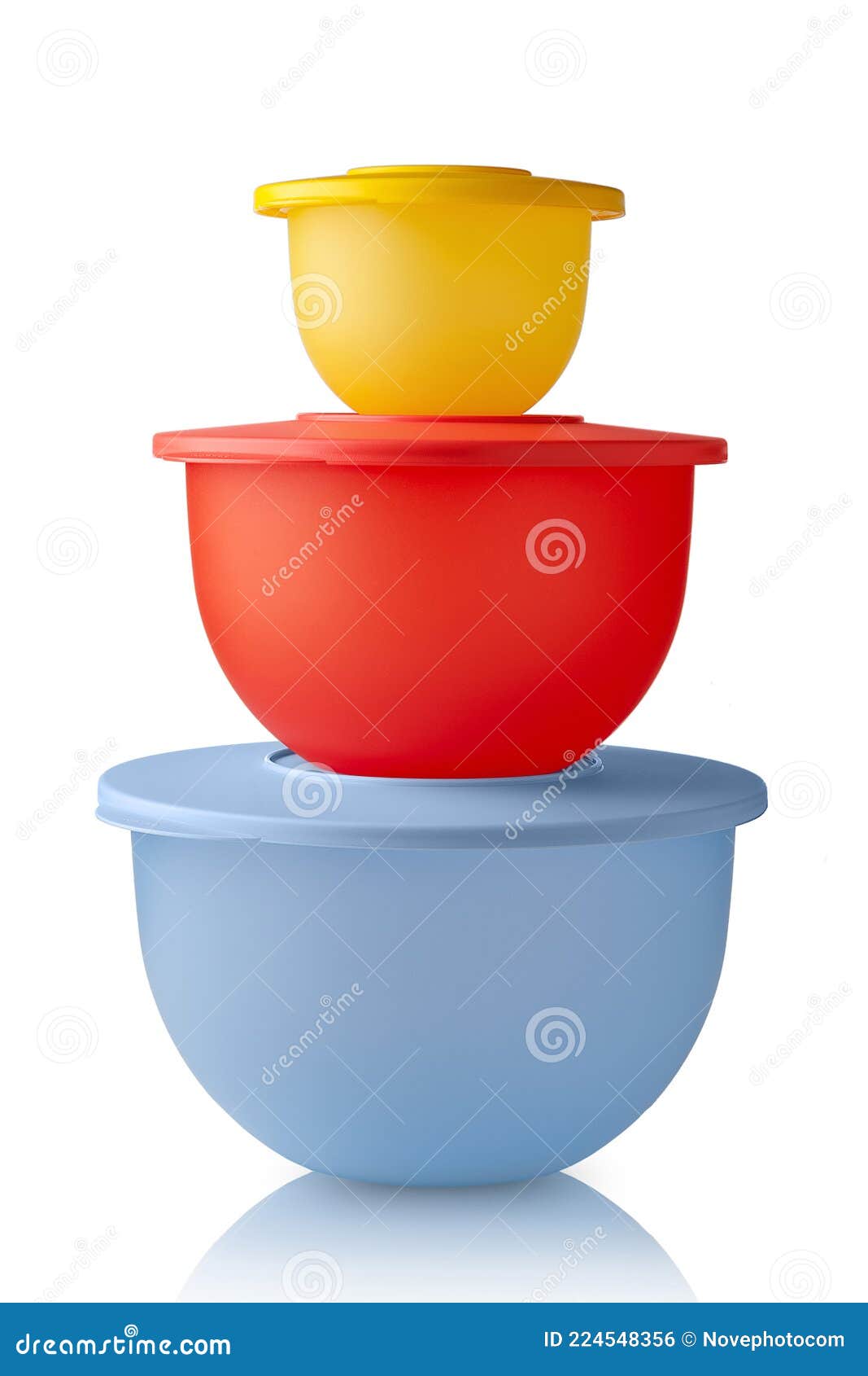 Contenitori in Plastica Tupperware. Pila Di Ciotole Colorate Di Plastica  Isolate Su Fondo Bianco. Contenitori Per Alimenti. 13 Giu Fotografia Stock  - Immagine di apparecchiatura, sfondo: 224548356