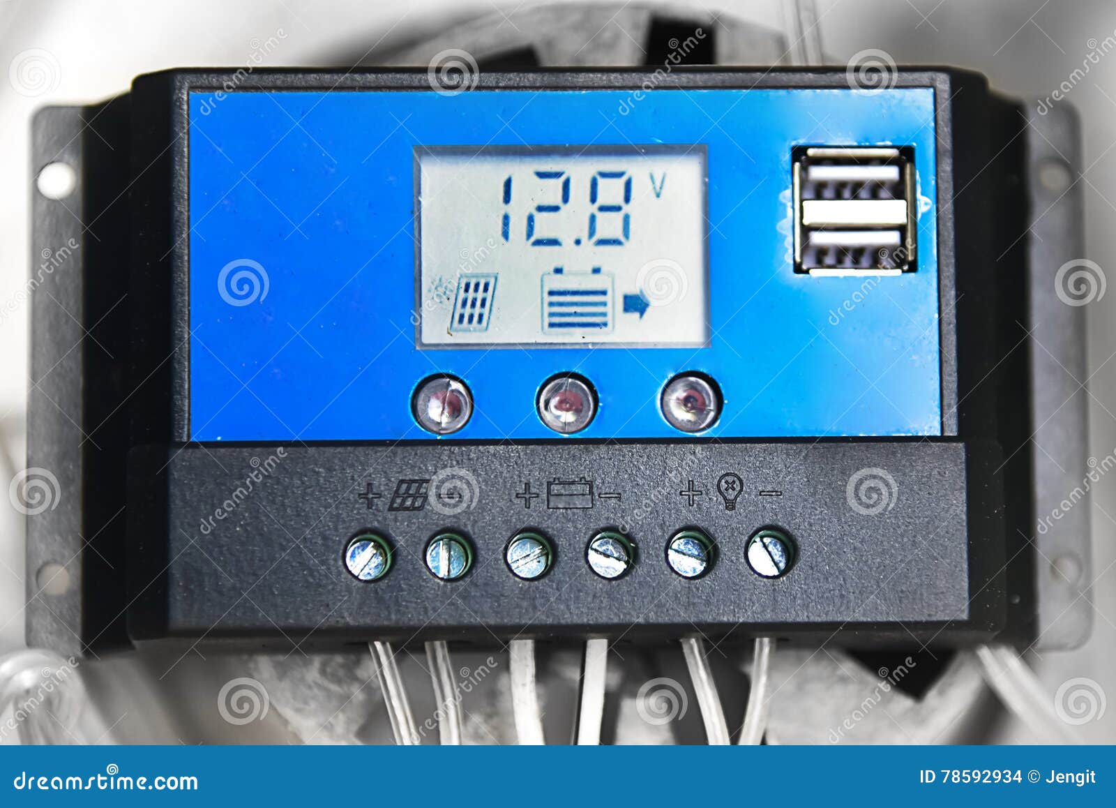 Contrôleur Solaire De Charge Photo stock - Image du cellule, alternative:  78592934