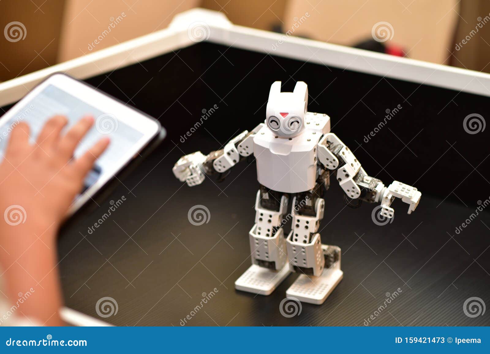 control a robot.move a robot