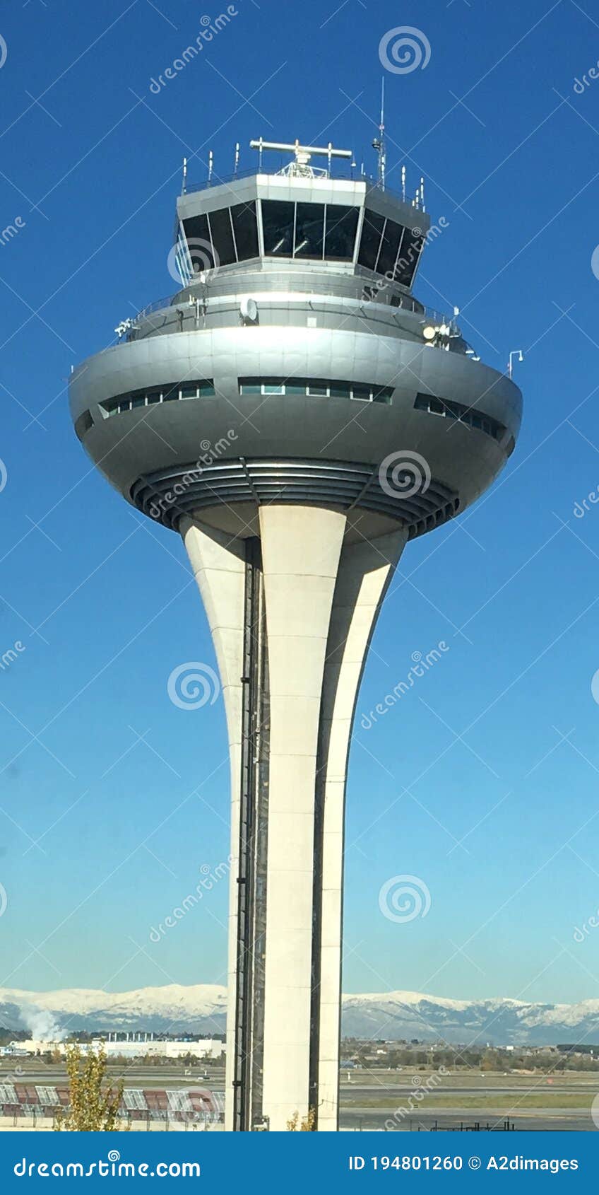 control tower,madrid barajas