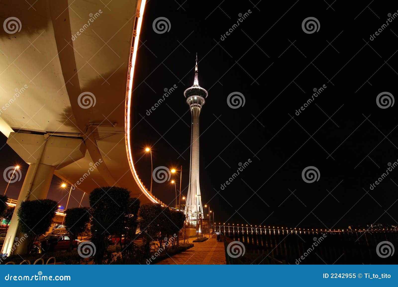 Convention macau tower. Bridge convention macau night scene tower under