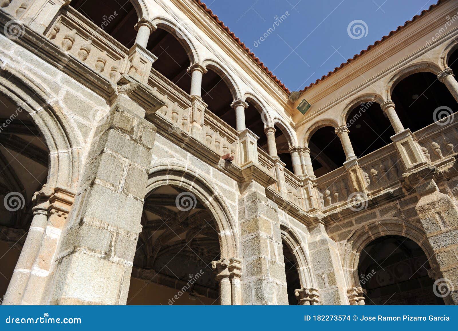 convento de santiago en calera de leÃÂ³n, provincia de badajoz, espaÃÂ±a