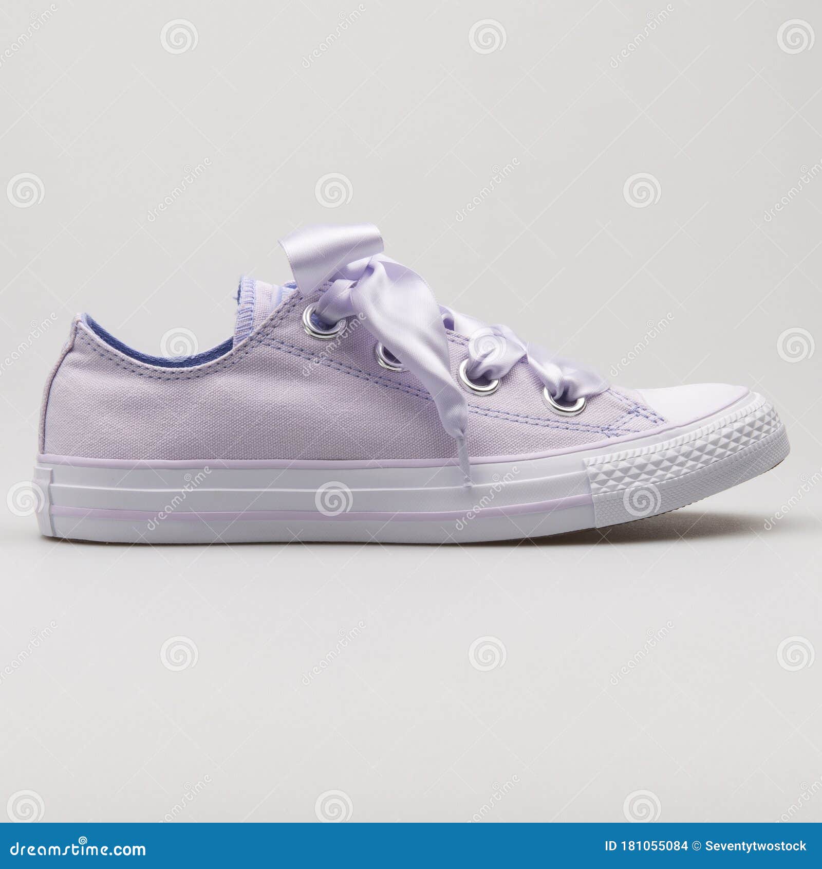 white all star big eyelets ox trainers