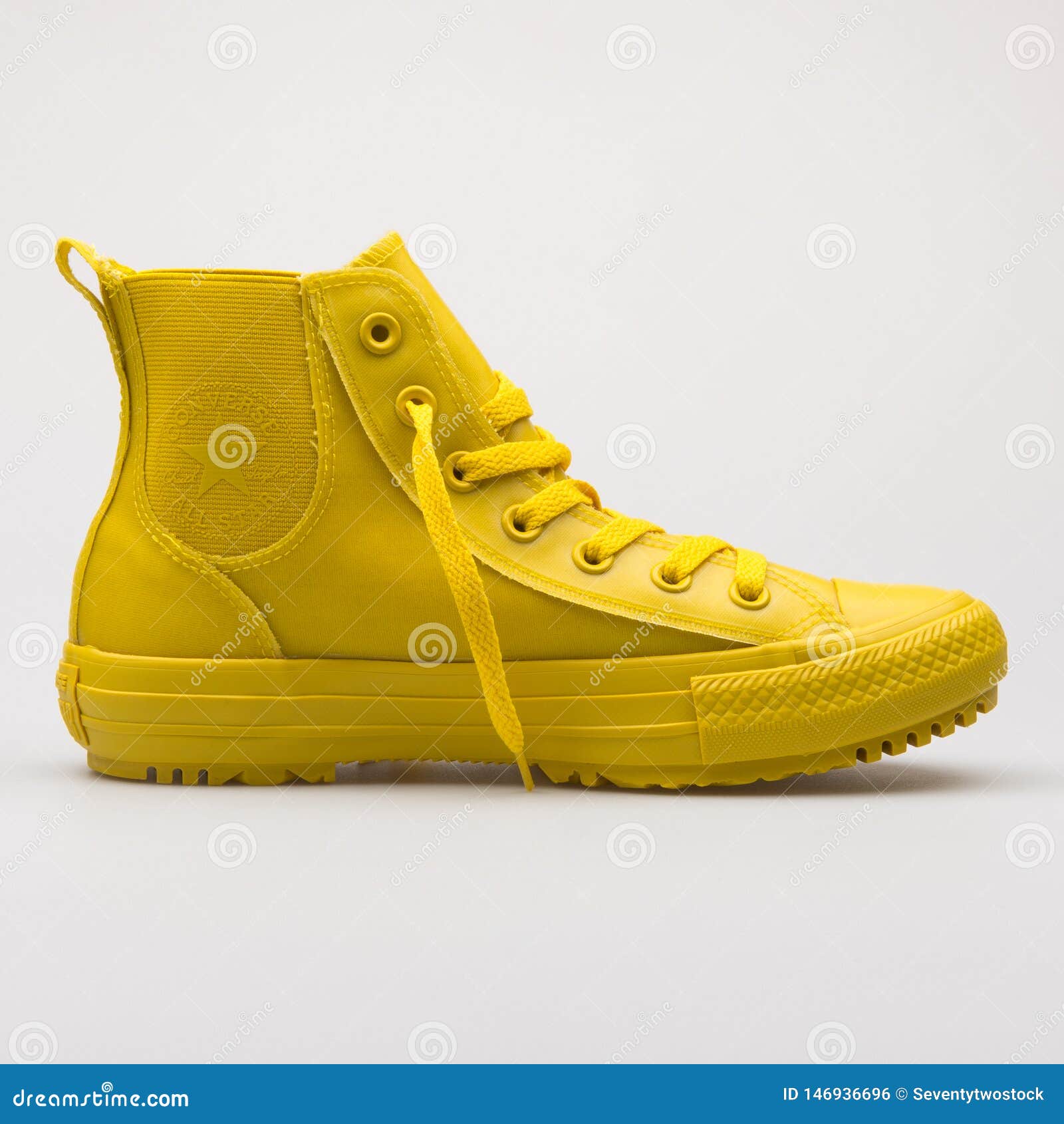 converse all yellow