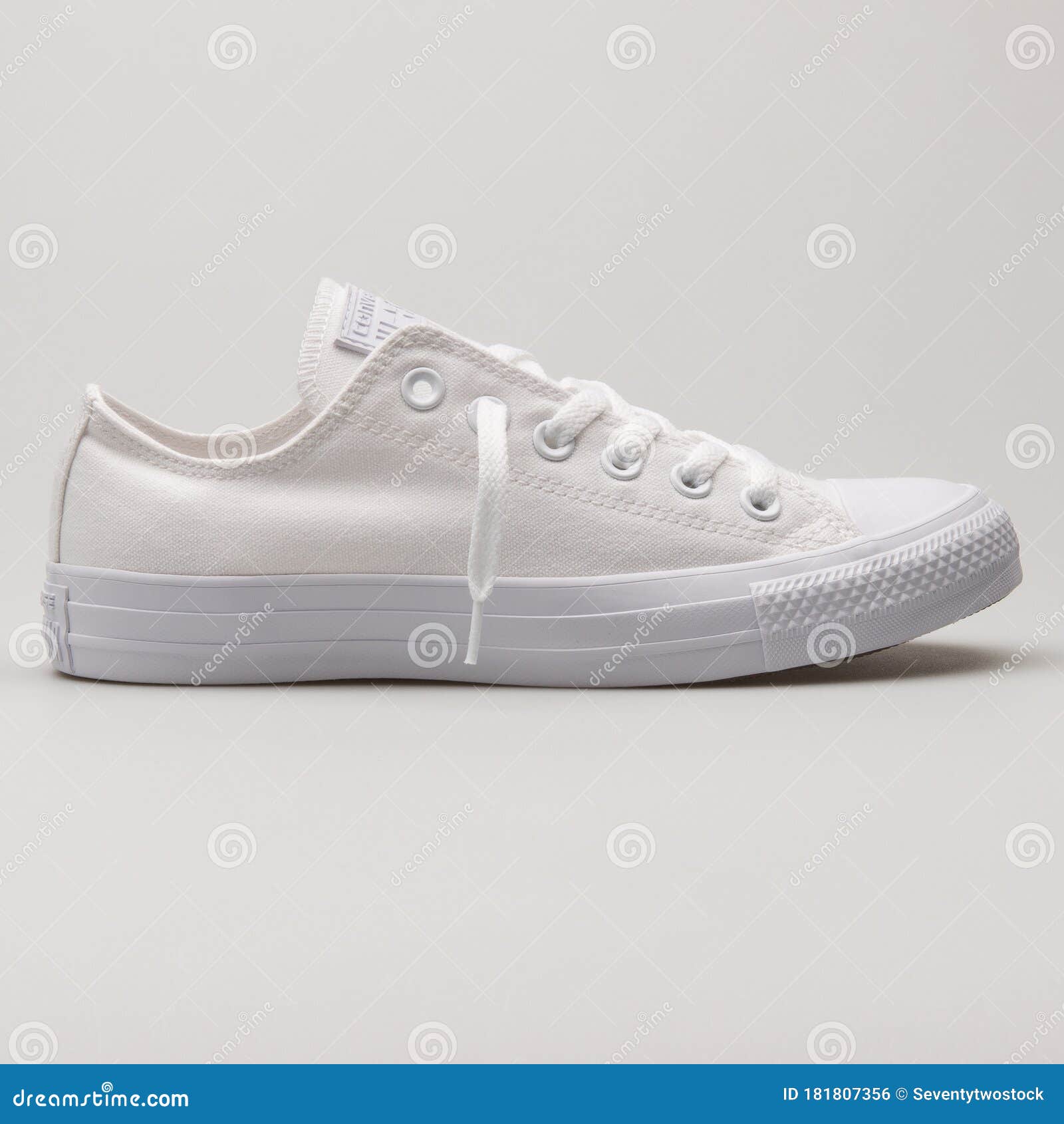 Converse Chuck Taylor All Star SP OX White Sneaker Editorial Photo - Image  of sneakers, kicks: 181807356