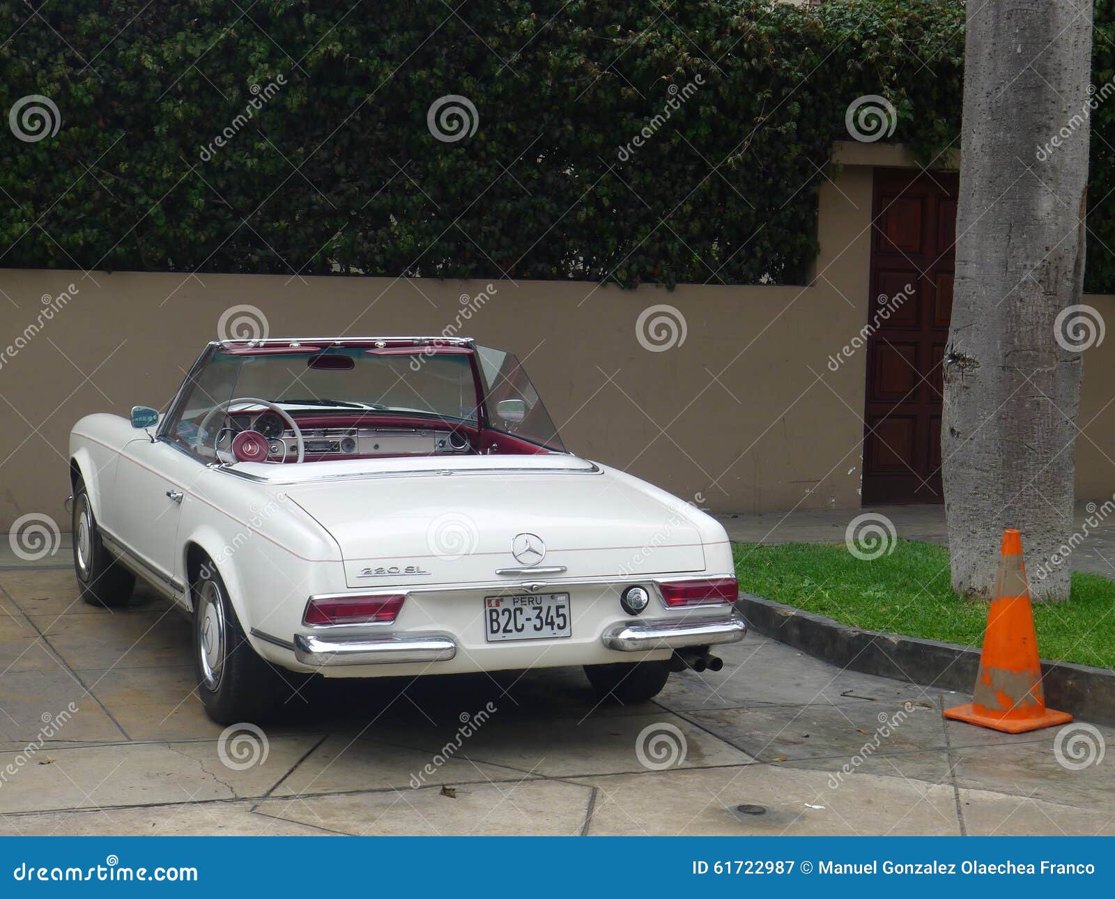 Convertible Mercedes Benz 230 Sl Editorial Photography