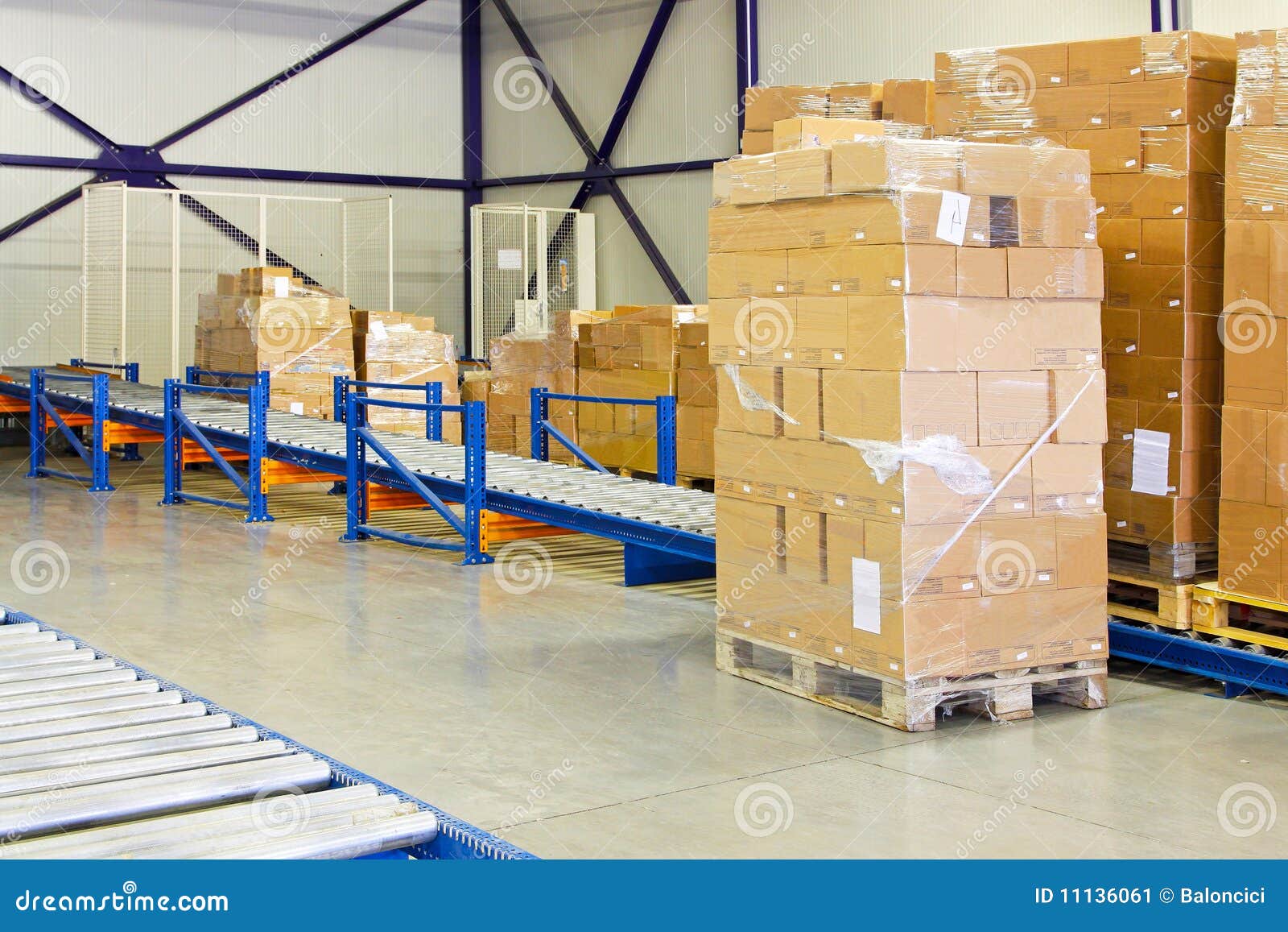 Conveyer transport ramp stock image. Image of depository 11136061