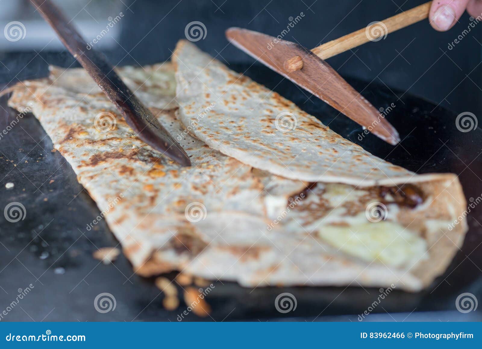 Crepe Spreader Stock Photo - Download Image Now - Crêpe - Pancake, Work  Tool, Spatula - iStock