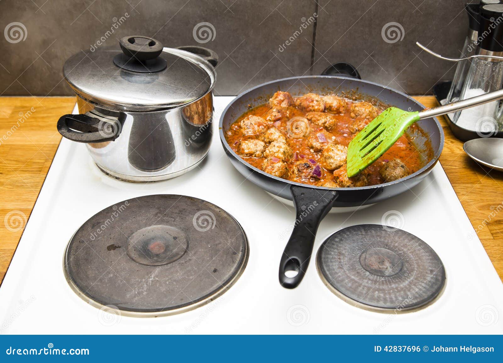 22,458 Stove Cooking Dinner Photos Free & RoyaltyFree Stock Photos