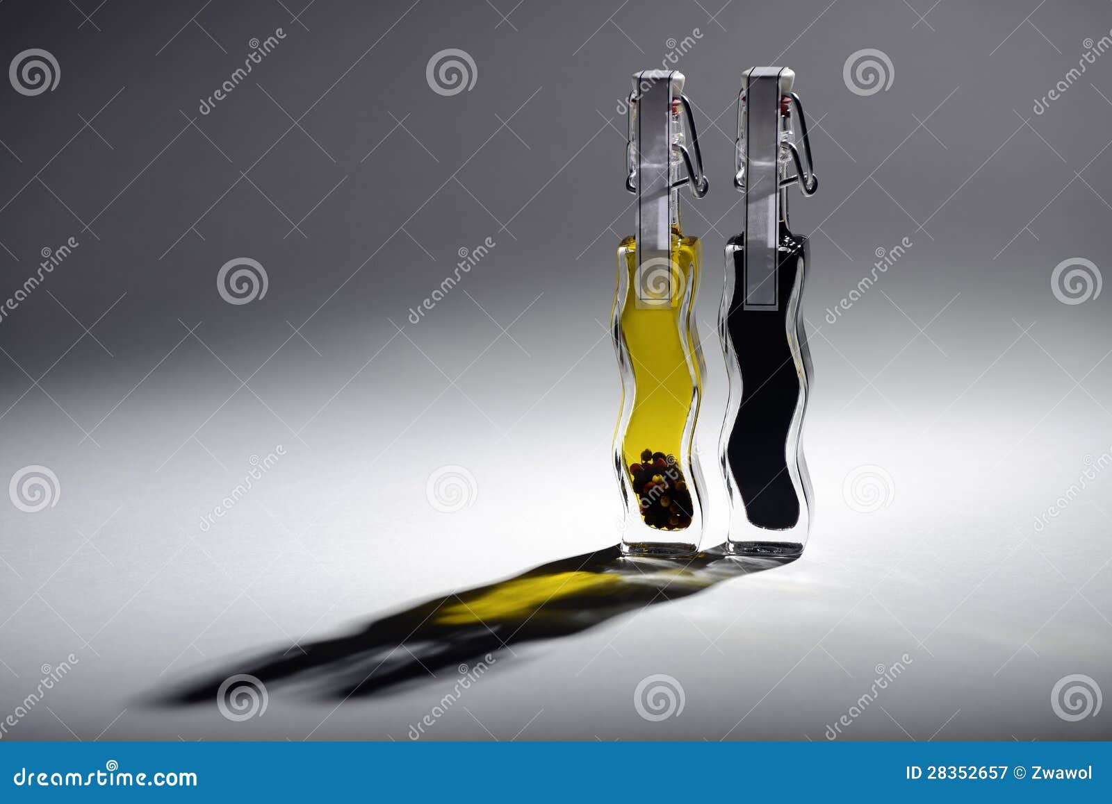 Cooking oil and vinegar stock image. Image of light, eating 28352657