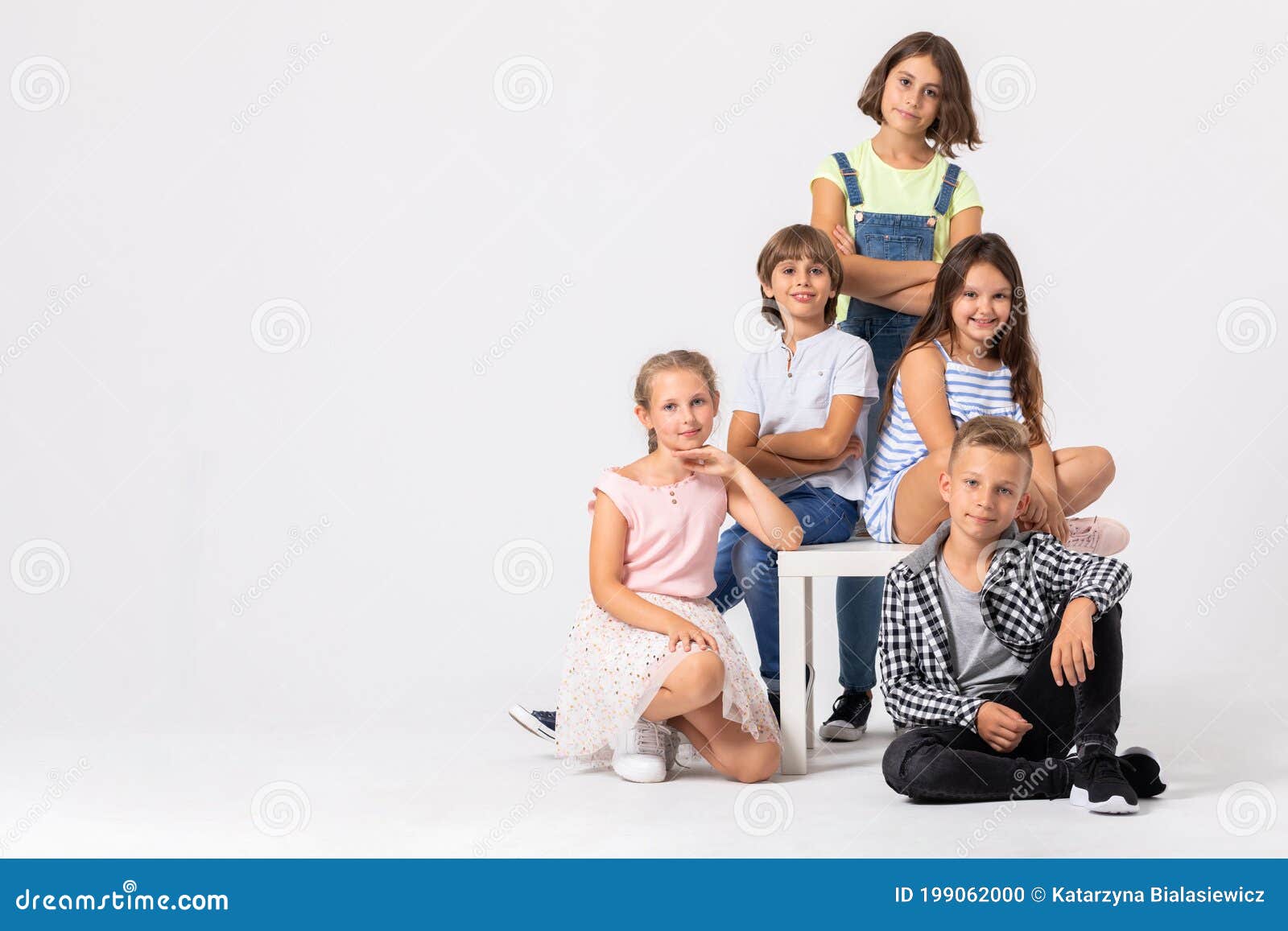 Family Portrait With Cardigans Stock Photo - Download Image Now - Family,  Portrait, Repetition - iStock