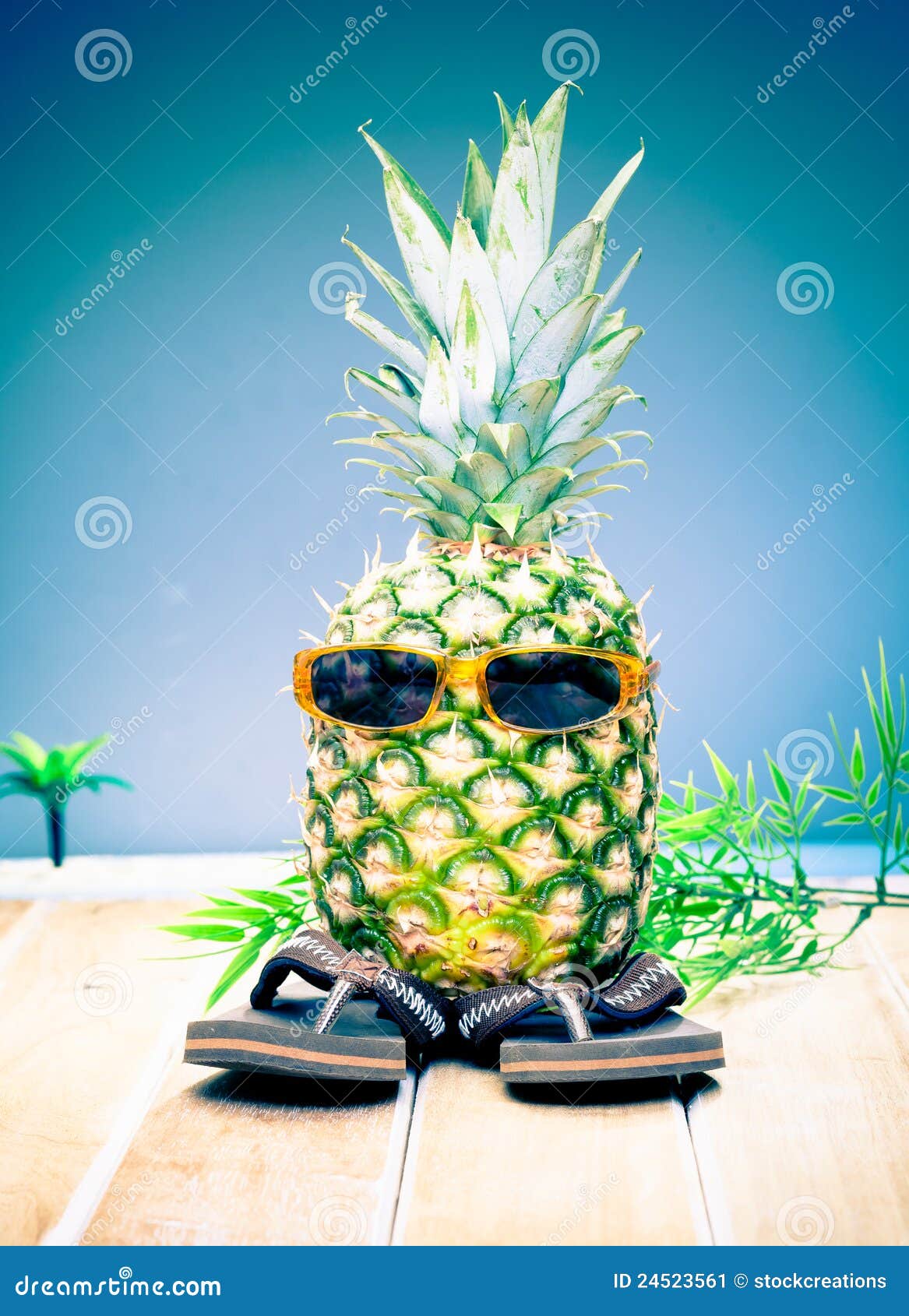 cool dude pineapple