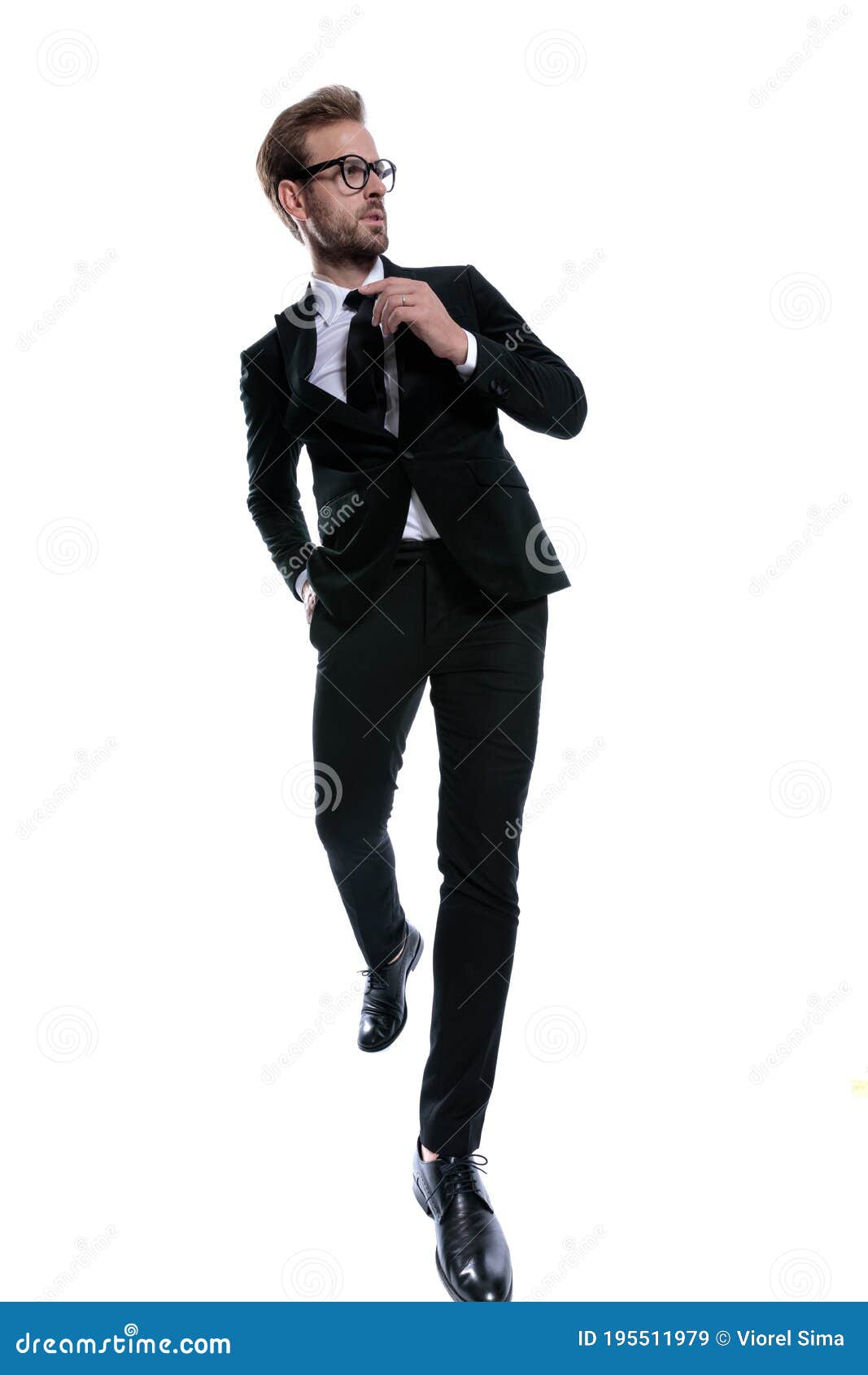 2,883 Man Suit Fixing Tie Stock Photos - Free & Royalty-Free Stock ...