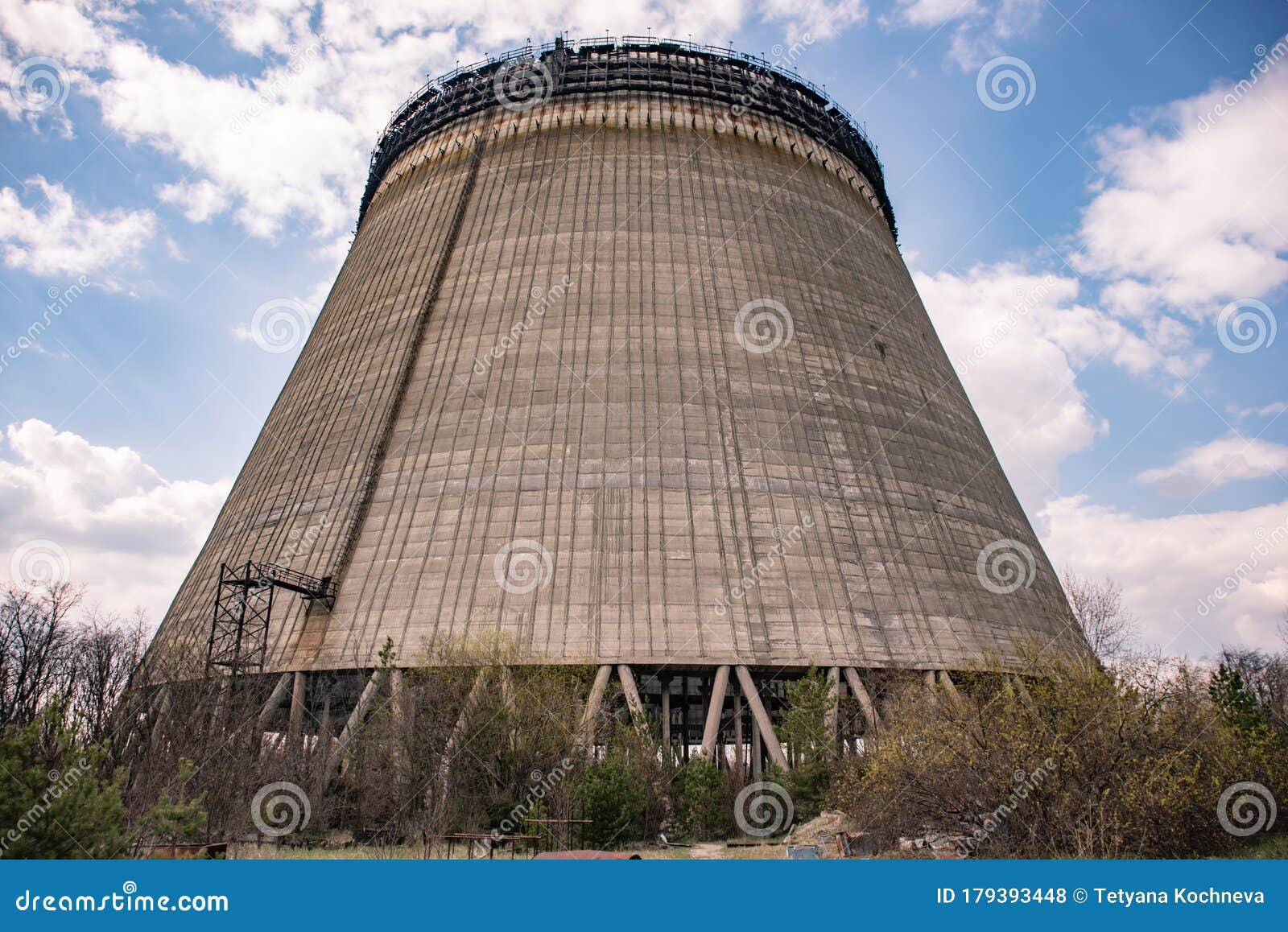 cooling tower of the fifth power chernobyl