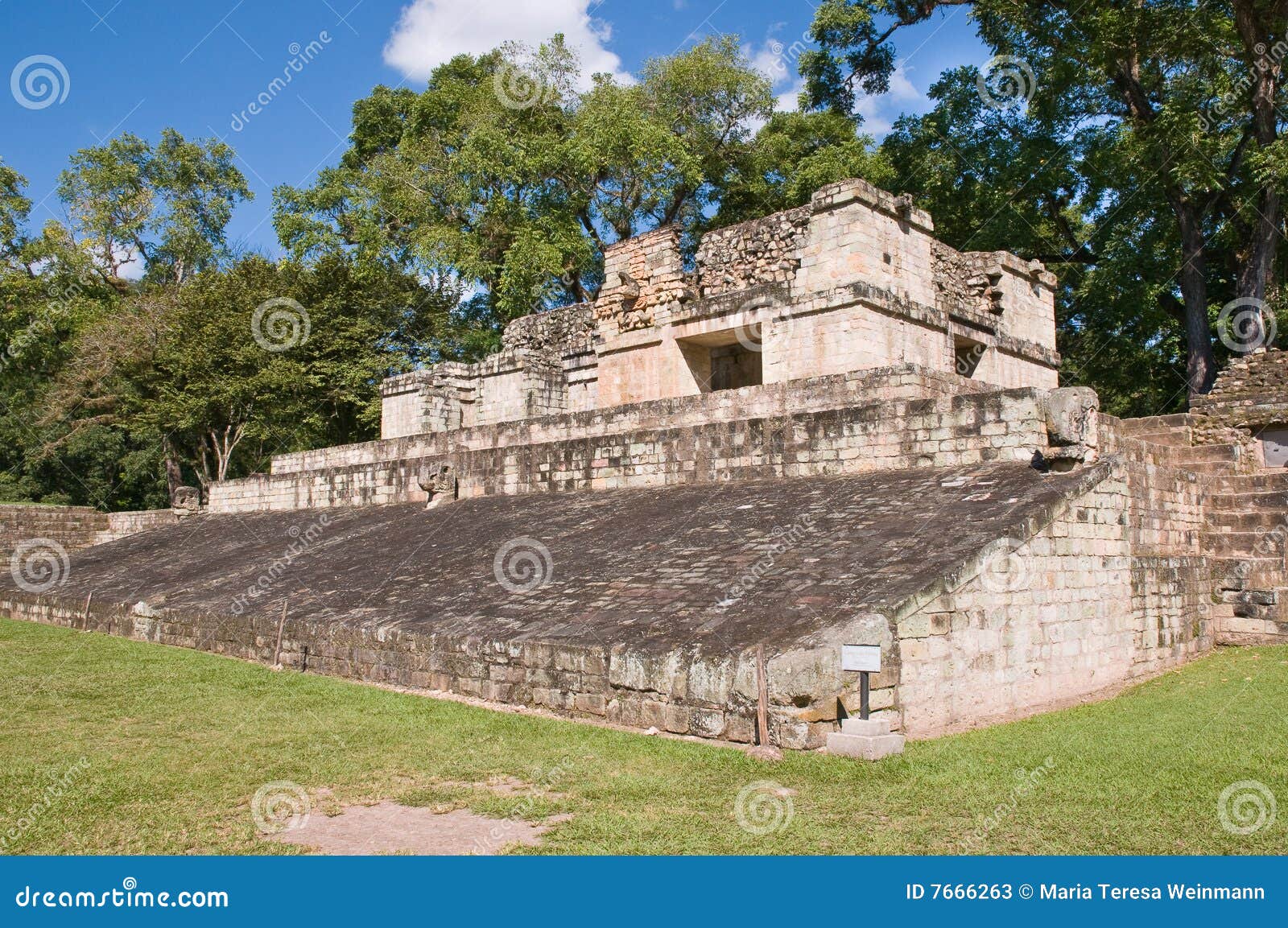 copan-ballcourt