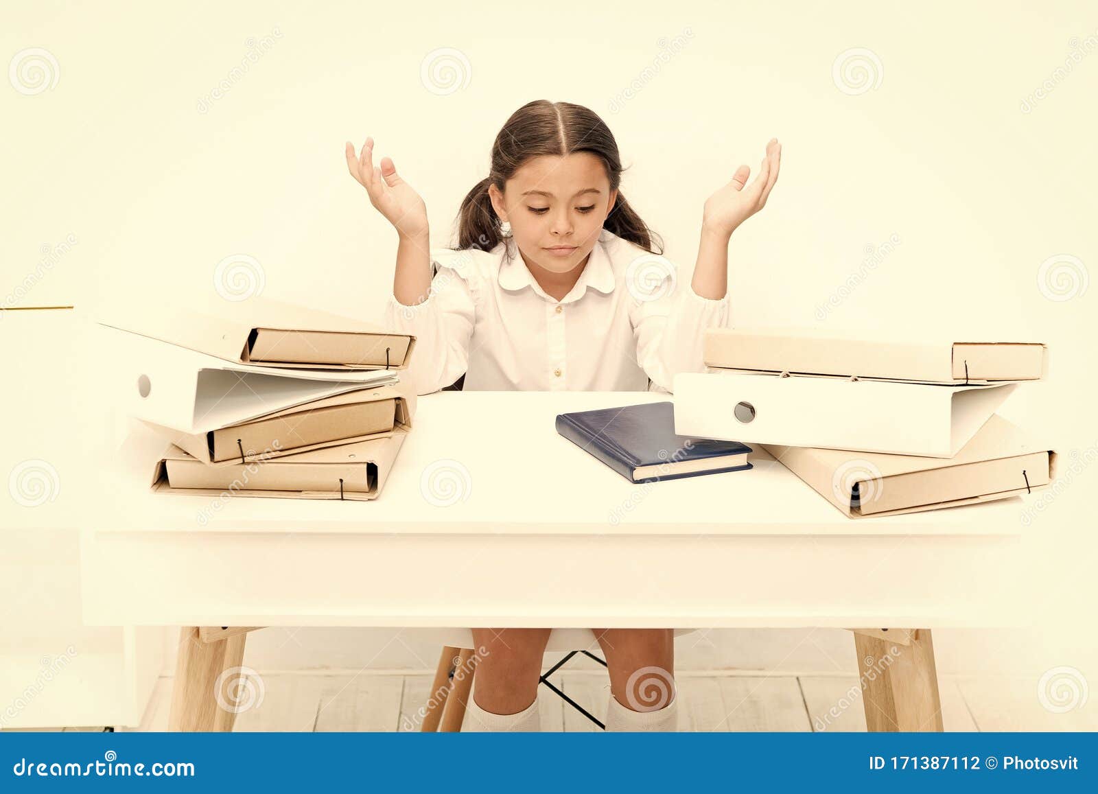 cope with failure. make teaching points of mistakes deal appropriately failure. pupil upset failure. praise best efforts