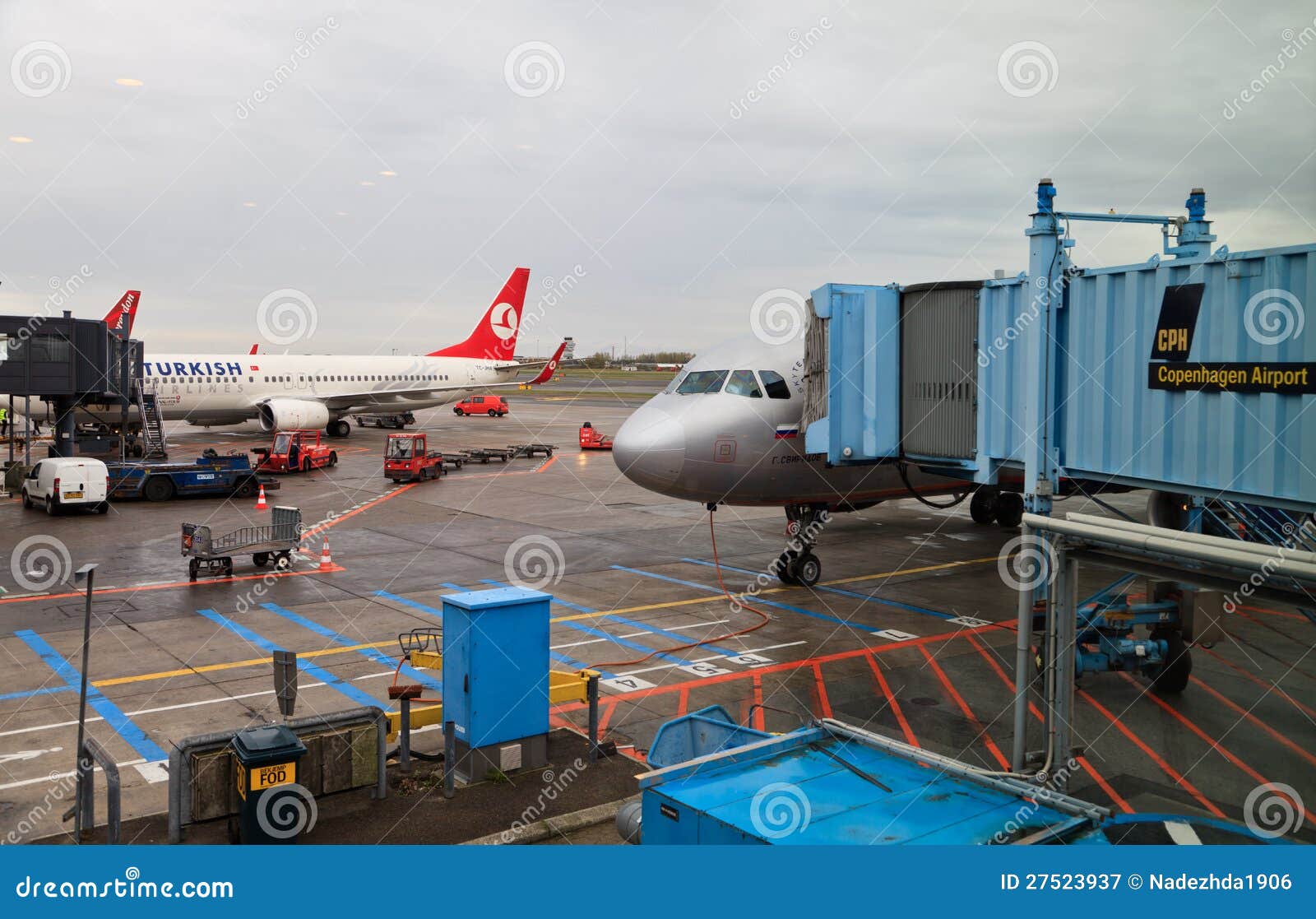 Copenhagen airport editorial photography. Image of cargo 27523937
