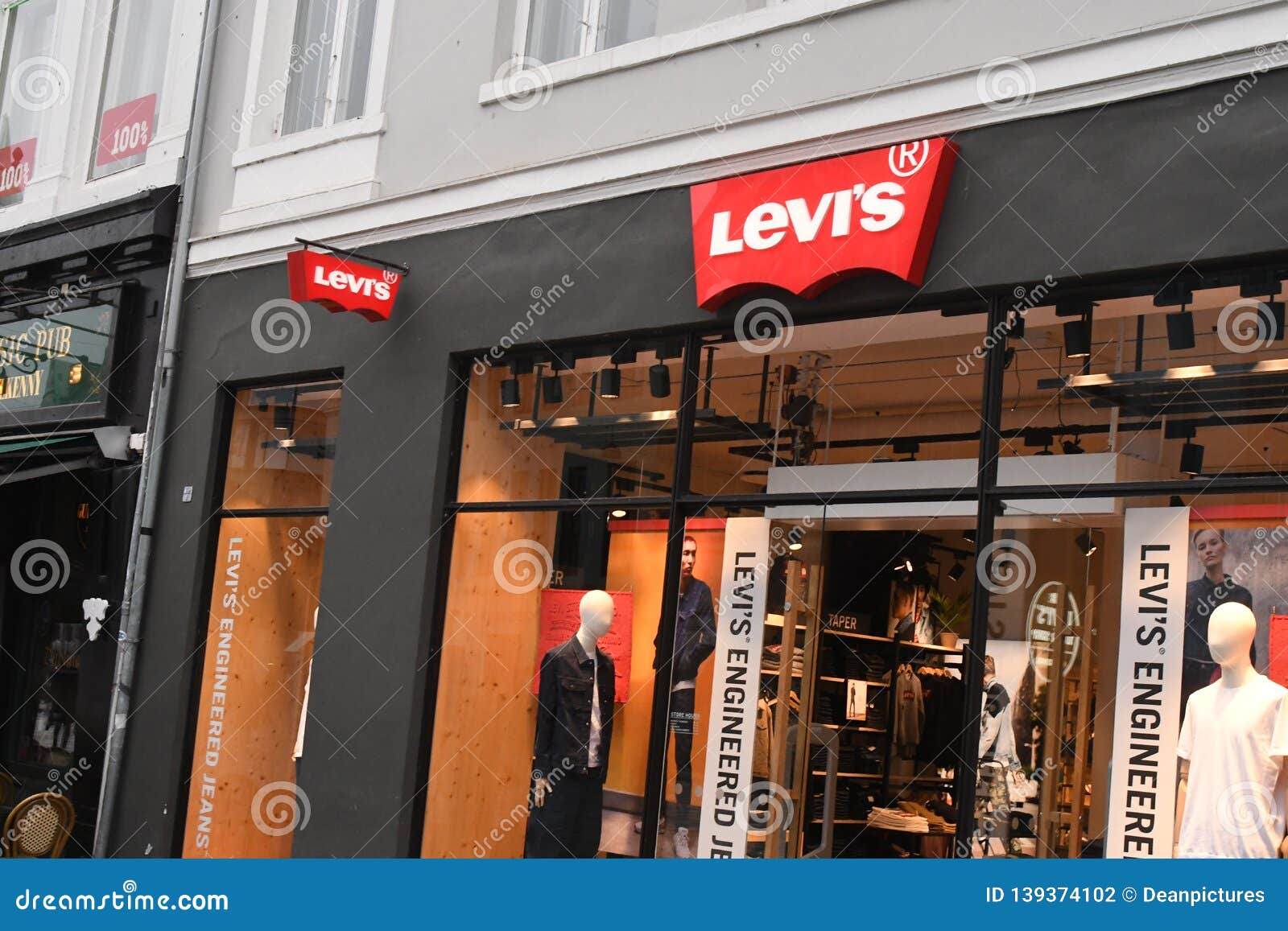 LEVIS STRAUSS STORE in COPENHAGEN Editorial Photography - Image of europa,  finance: 139374102