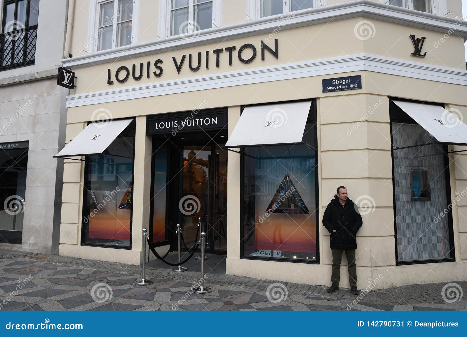 French Luxury Lois Vuitton Store in Copenhagen Denmark Editorial Photo -  Image of benhavn, copenhagen: 142790731