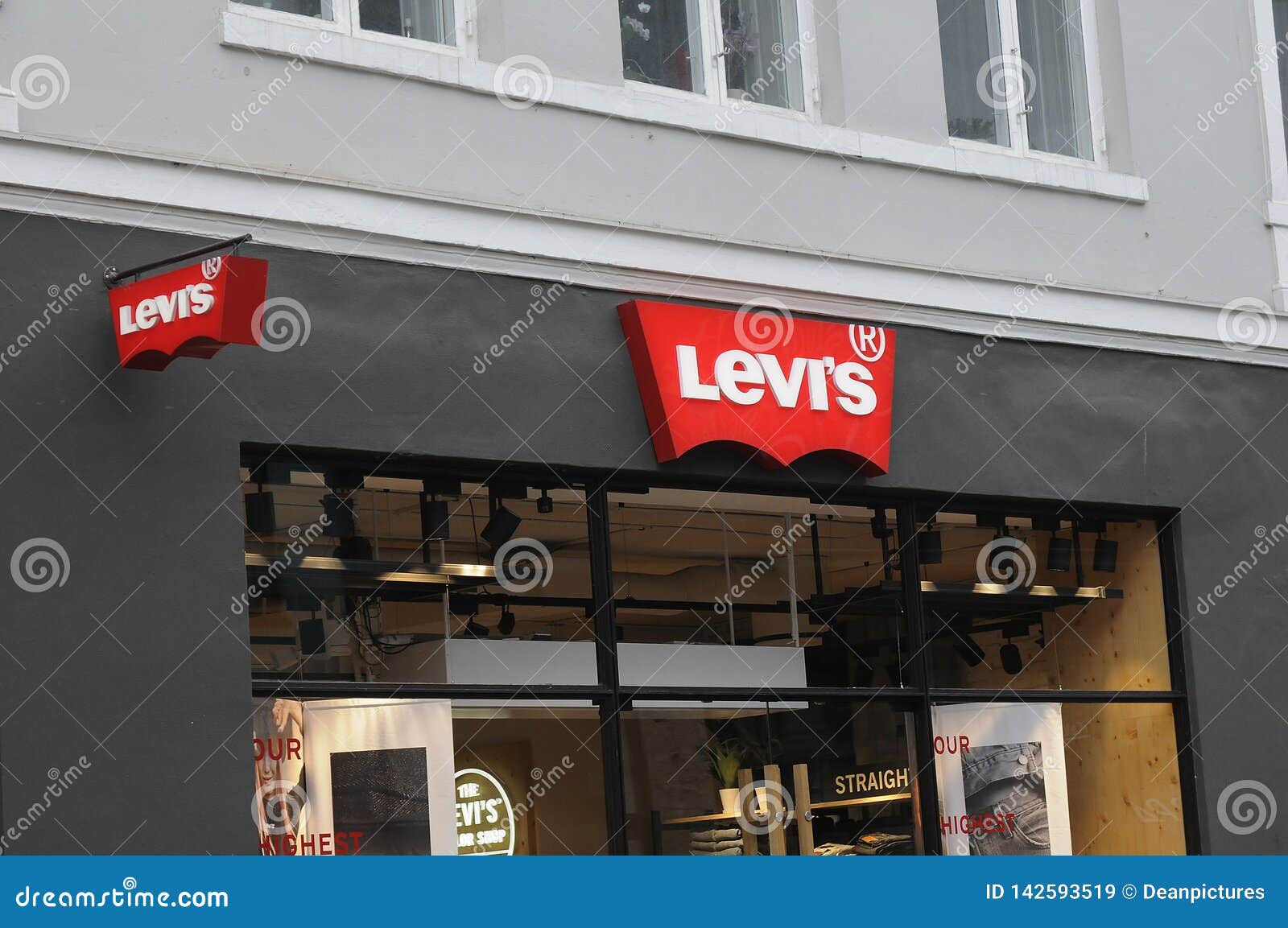 STRAUSS LEVIS on STROEGET COPENHAGEN Stock Image - Image of 142593519