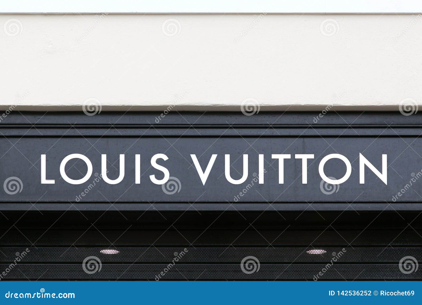 Louis Vuitton Sign On A Wall Editorial Photography - Image of leather, designer: 142536252