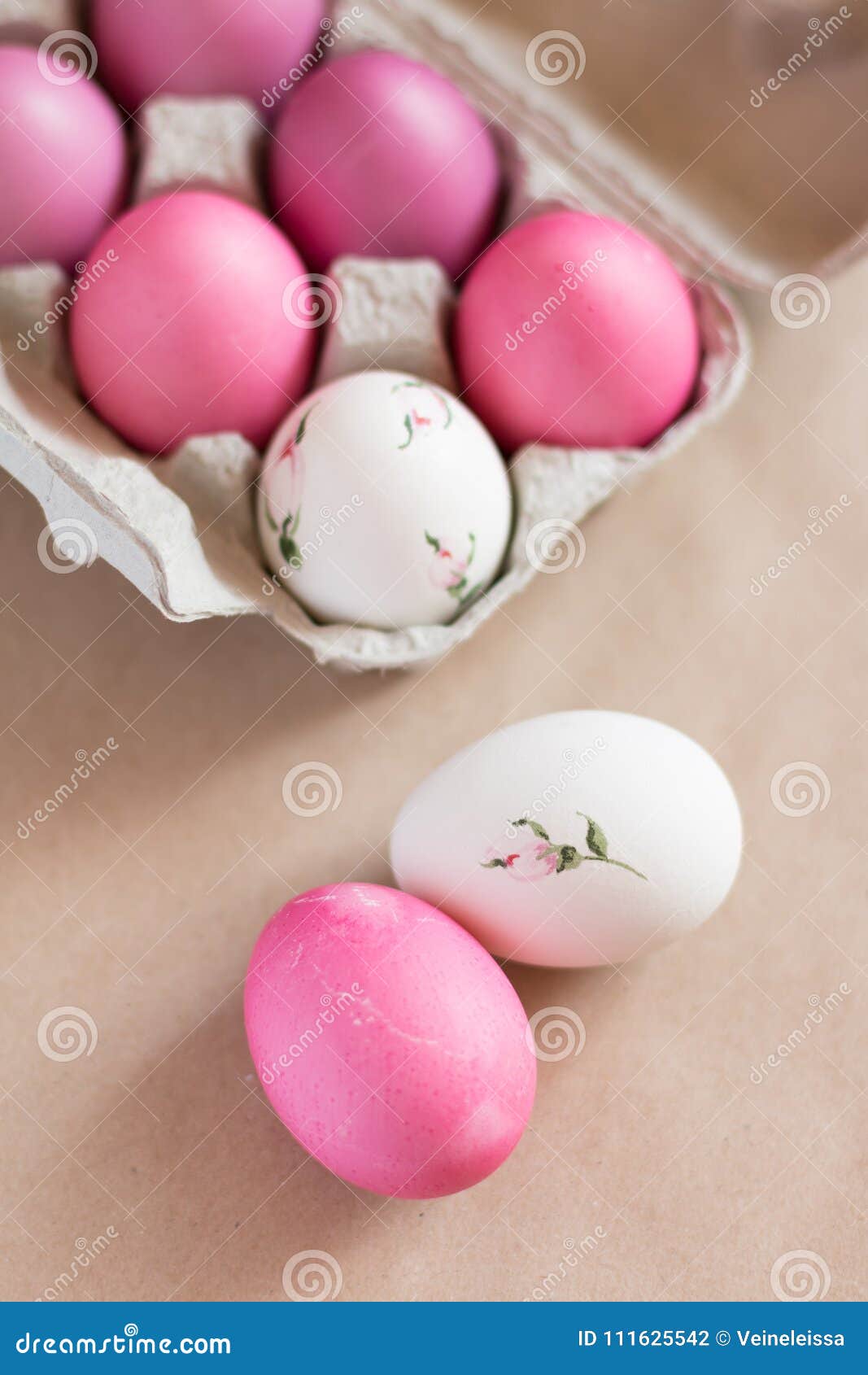 Ovos Para Pendurar Tipo Galinha Rosa e Branco em Saco de Voal Jogo com 9  Unidades - Coleção Picolé - Ref 1821326 Páscoa Cromus - CCS Decorações