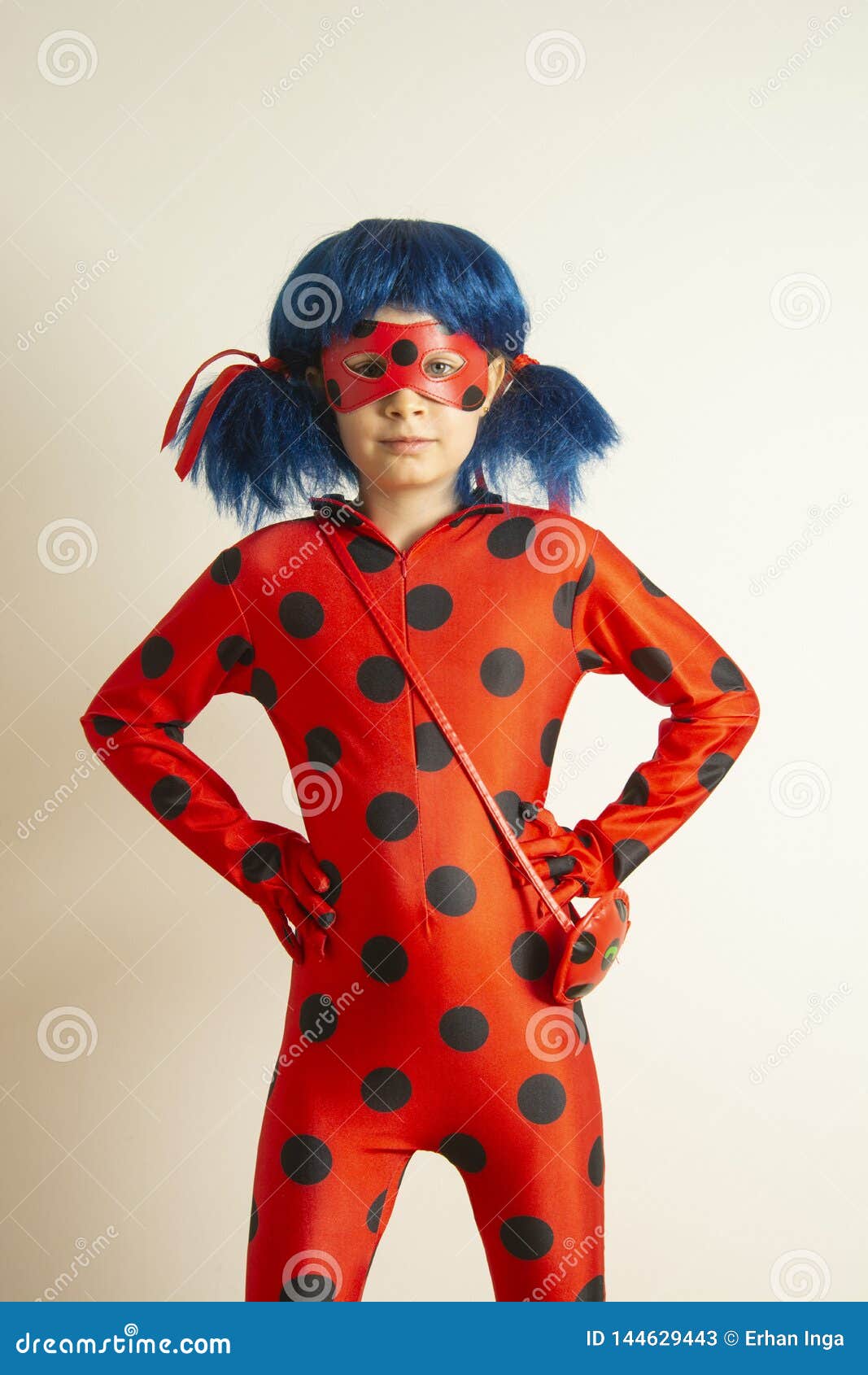 Disfarces de Lady Bug Miraculous · Disfarces de Licença Oficial