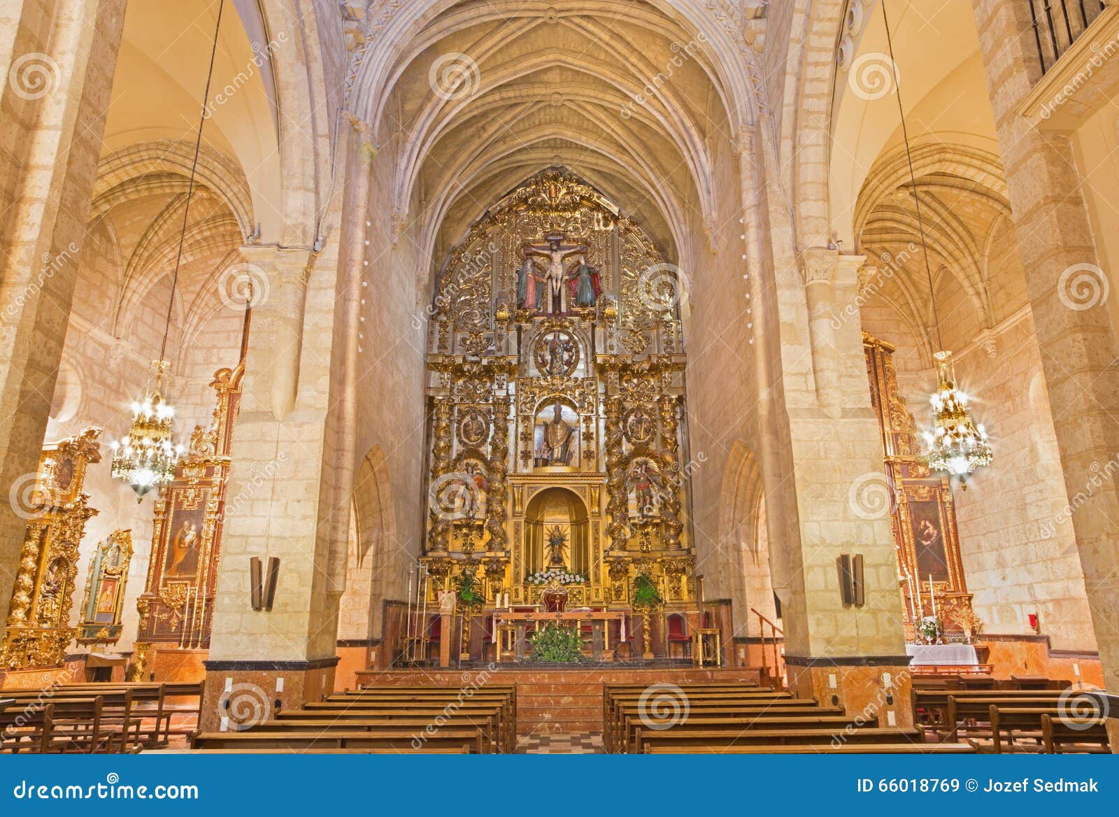 Cordoba - the Nave of Church Iglesia De San Nicolas De La Villa. Stock  Image - Image of christianity, faith: 66018769