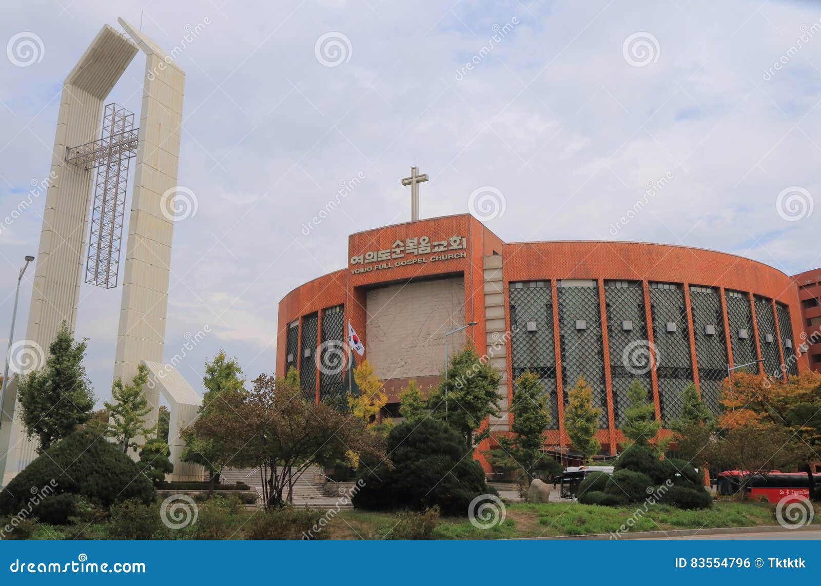 Corea Del Sur Llena De Seul De La Iglesia Del Evangelio De Yoido Foto  editorial - Imagen de coreano, cristianismo: 83554796