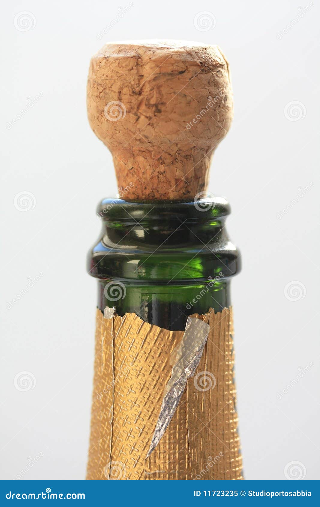 Cork Popping Out of Champagne Bottle Stock Image - Image of glamorous,  drink: 11723235