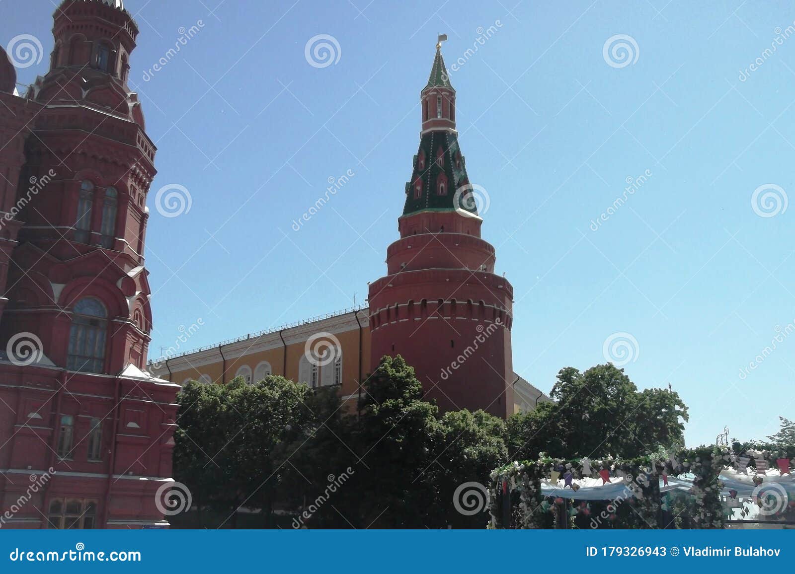 corner arsenal tower of the moscow kremlin