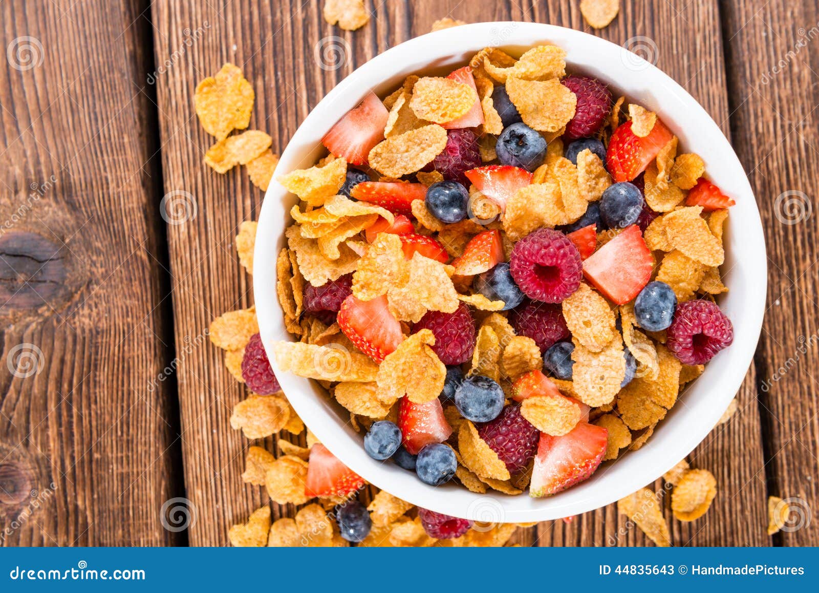 cornflakes and different berries