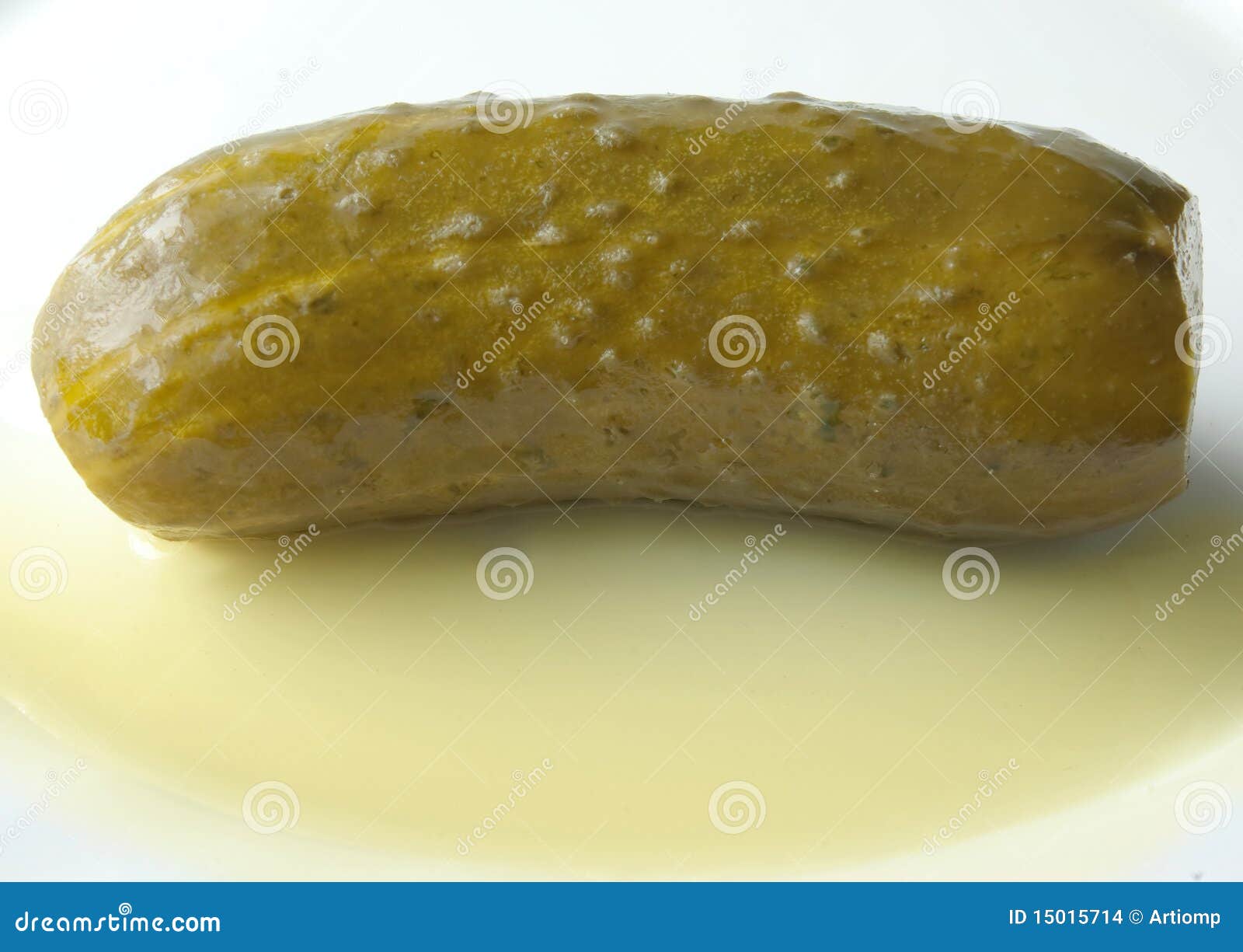 Cornichon Juteux Avec De La Saumure Photo stock Image du