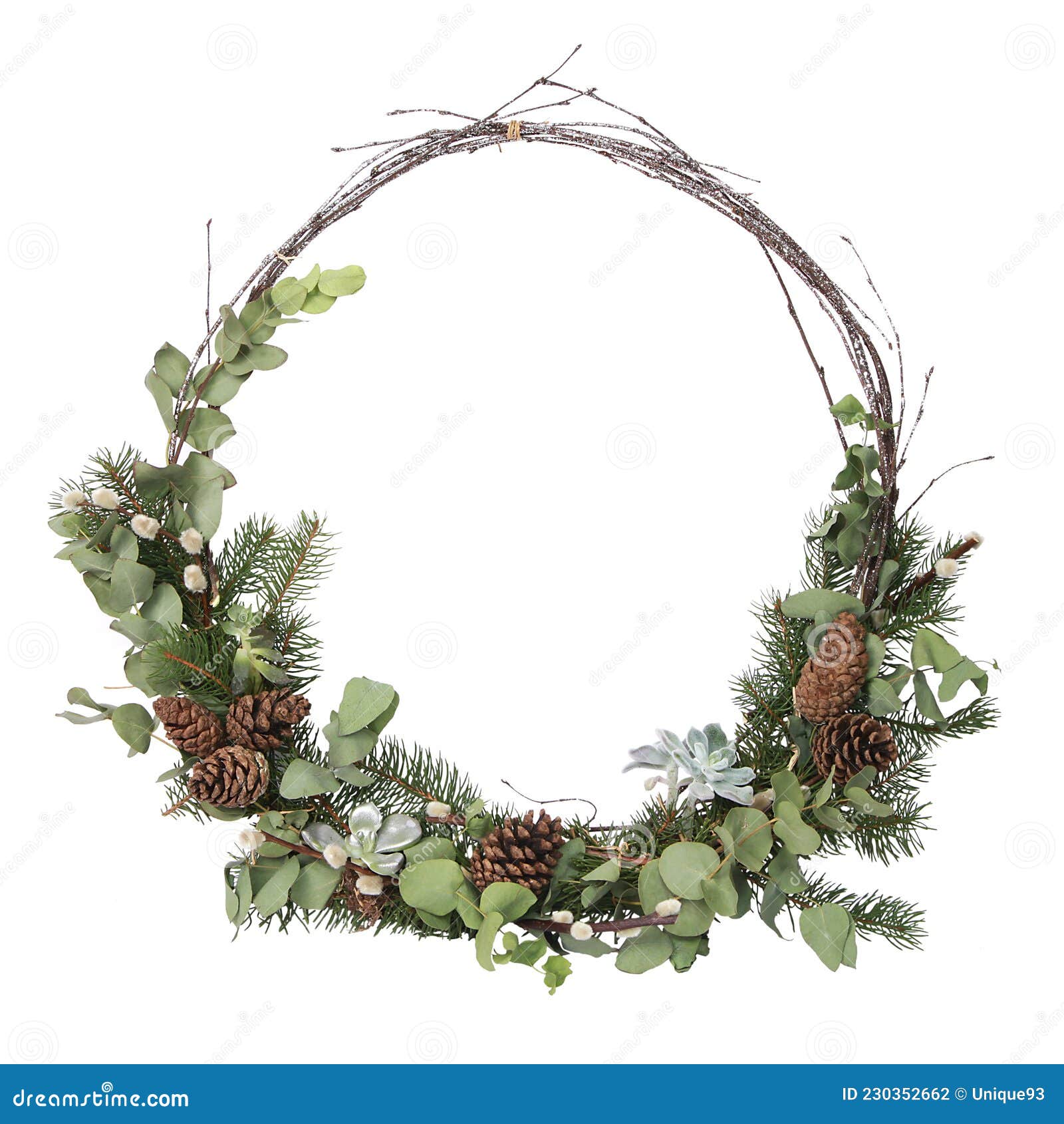 Coroa De Natal Feita Com Plantas Naturais E Decoração De Natal Foto de  Stock - Imagem de planta, nave: 230352662