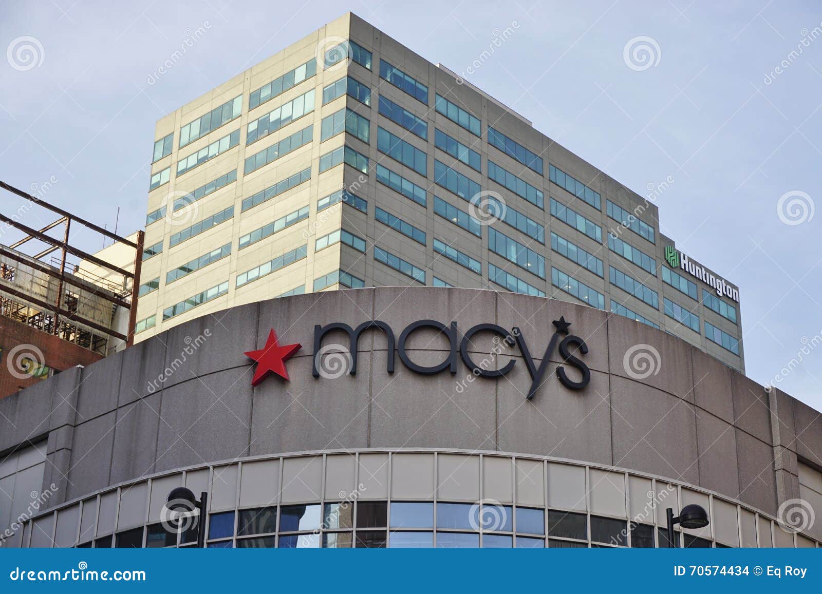 The Corporate Headquarters of Macy S in Cincinnati Editorial Stock Image -  Image of macy, retail: 70574434