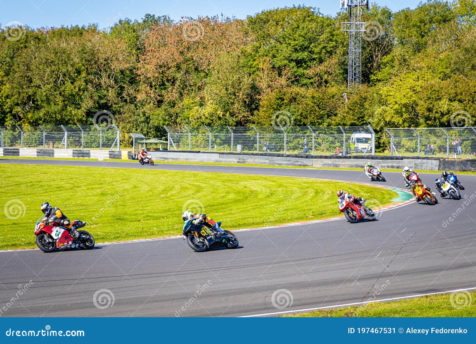 Corrida De Moto No Campo Inglês Foto Editorial - Imagem de velocidade,  campeonato: 197467531