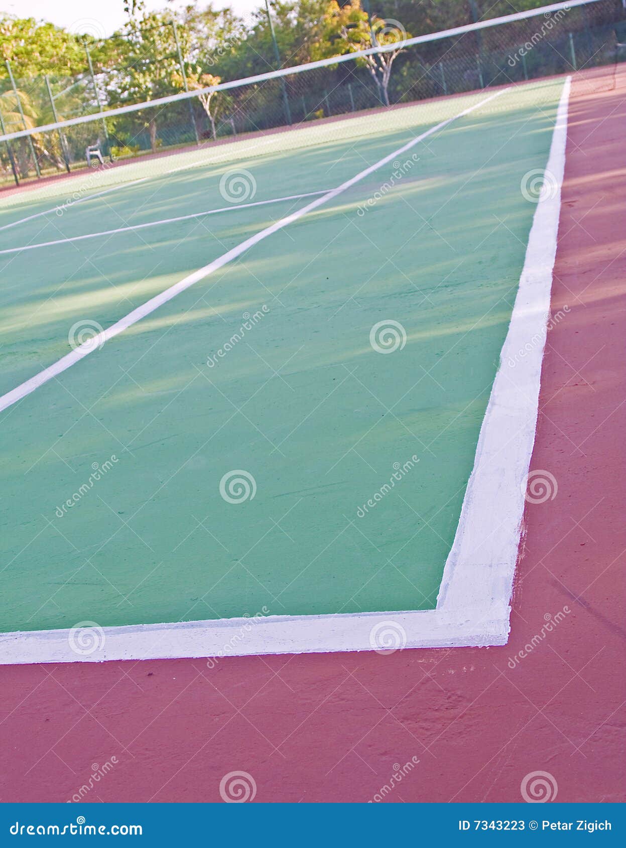 Corte di tennis immagine stock. Immagine di sfera, atleta 7343223