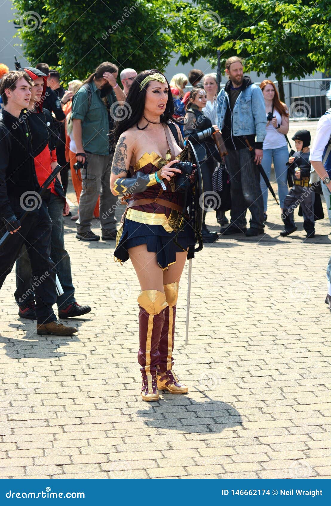 Cosplay Wonder Woman Raggiro Comico Di MCM Londra Immagine Stock Editoriale  - Immagine di fumetto, membro: 146662174