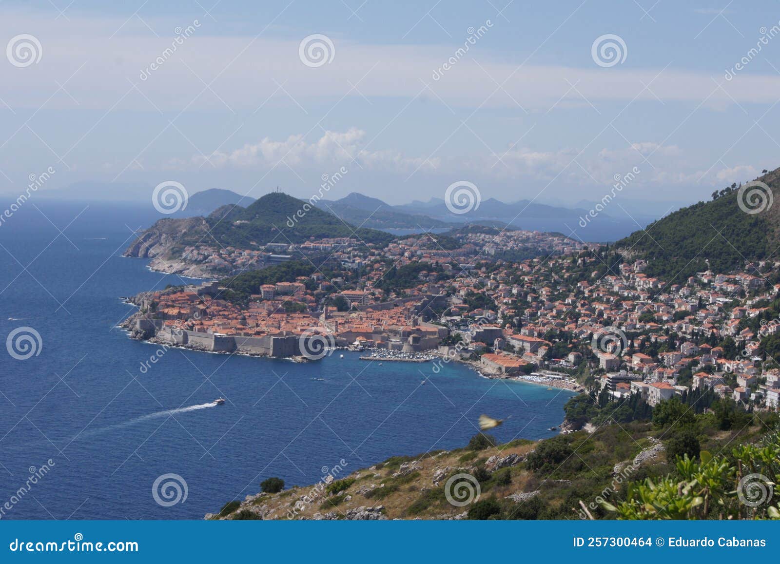 panoramica de la costa de dubrovnik en el mar adriatico