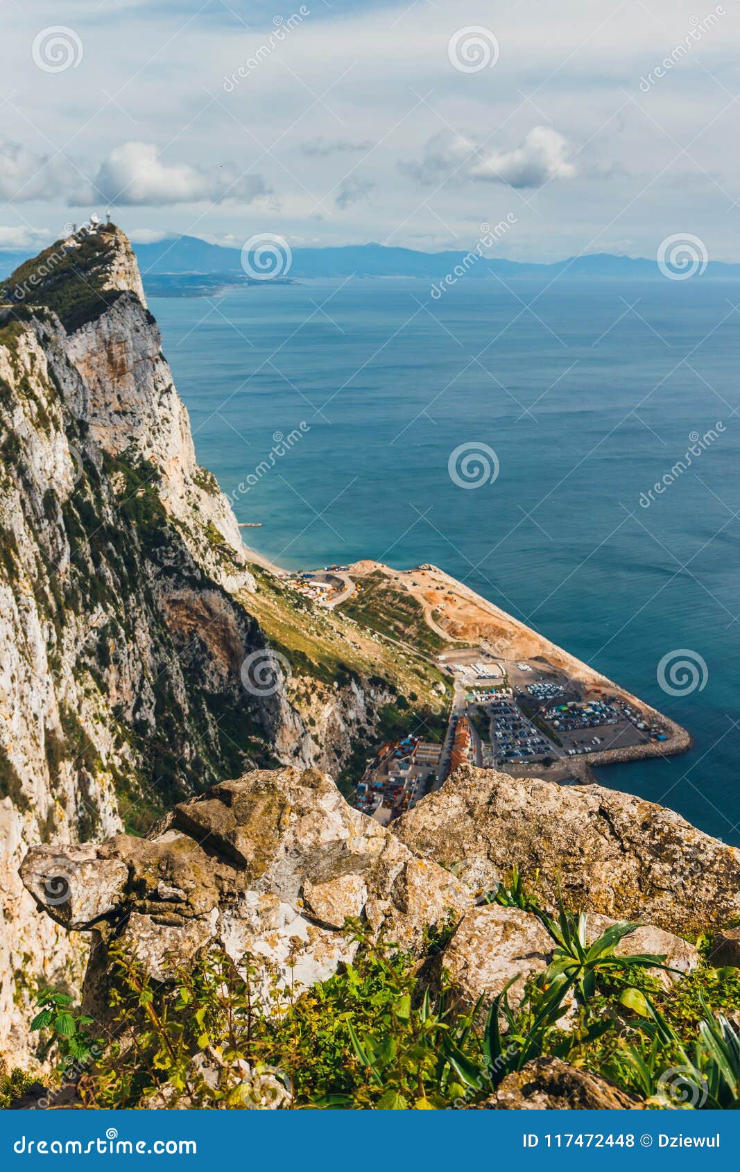 Costa Costa De Gibraltar Desde Arriba De La Roca Foto de archivo