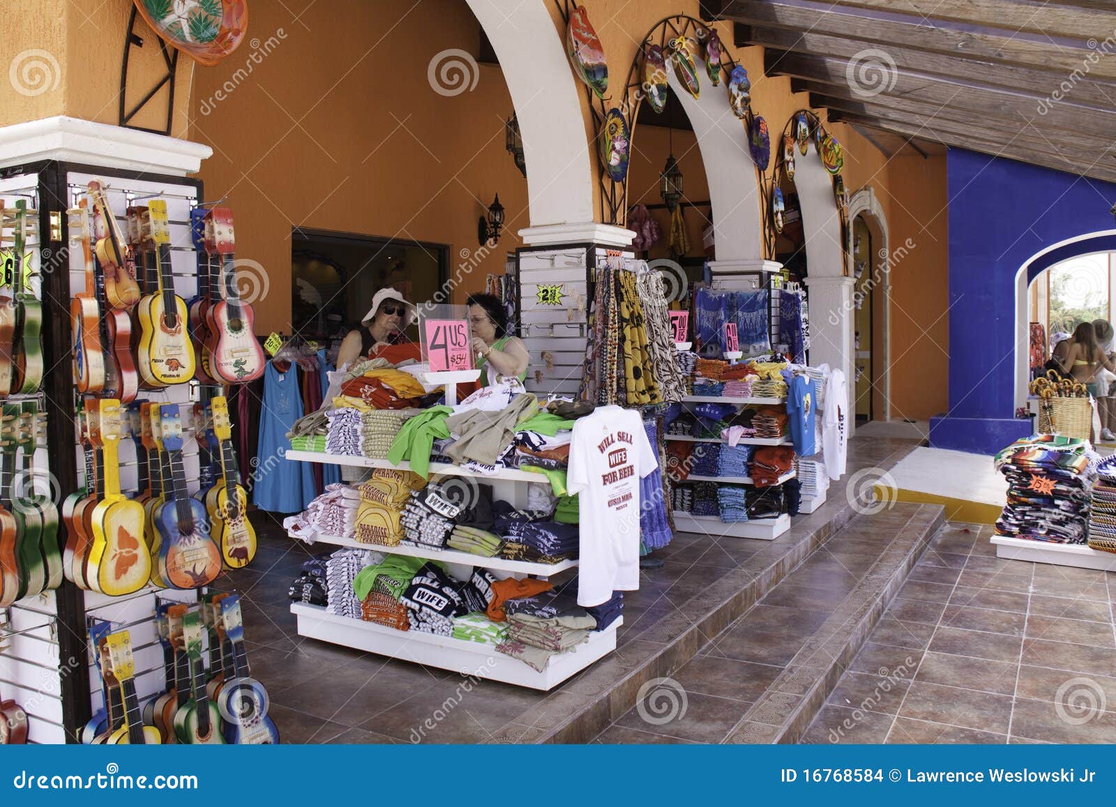 Cruise ship shop shops shopping hi-res stock photography and